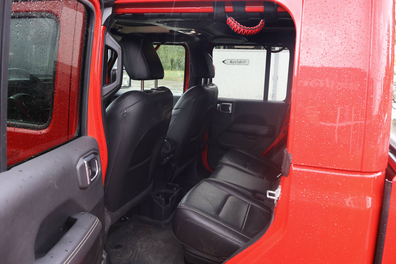 JEEP Gladiator 3.0 D Overland-image-12