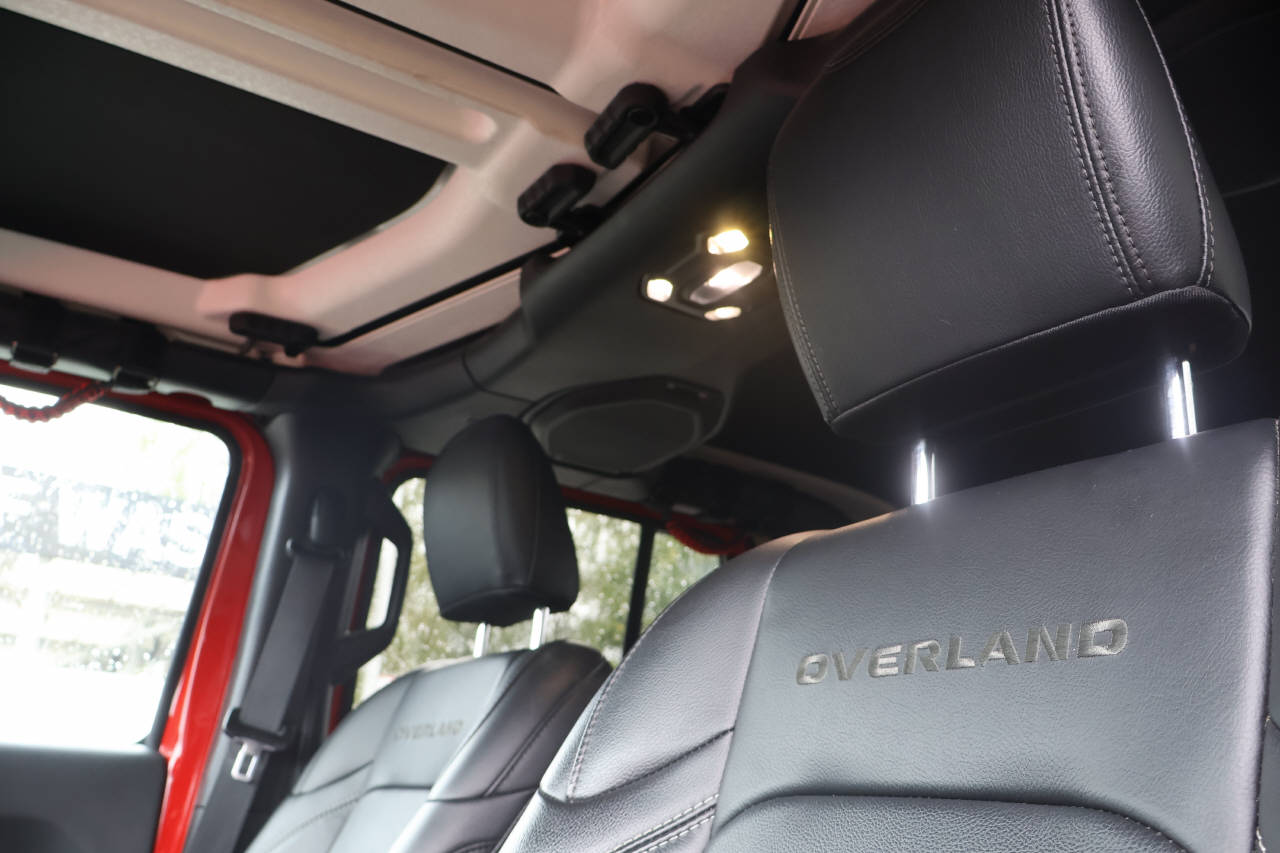 JEEP Gladiator 3.0 D Overland-image-11