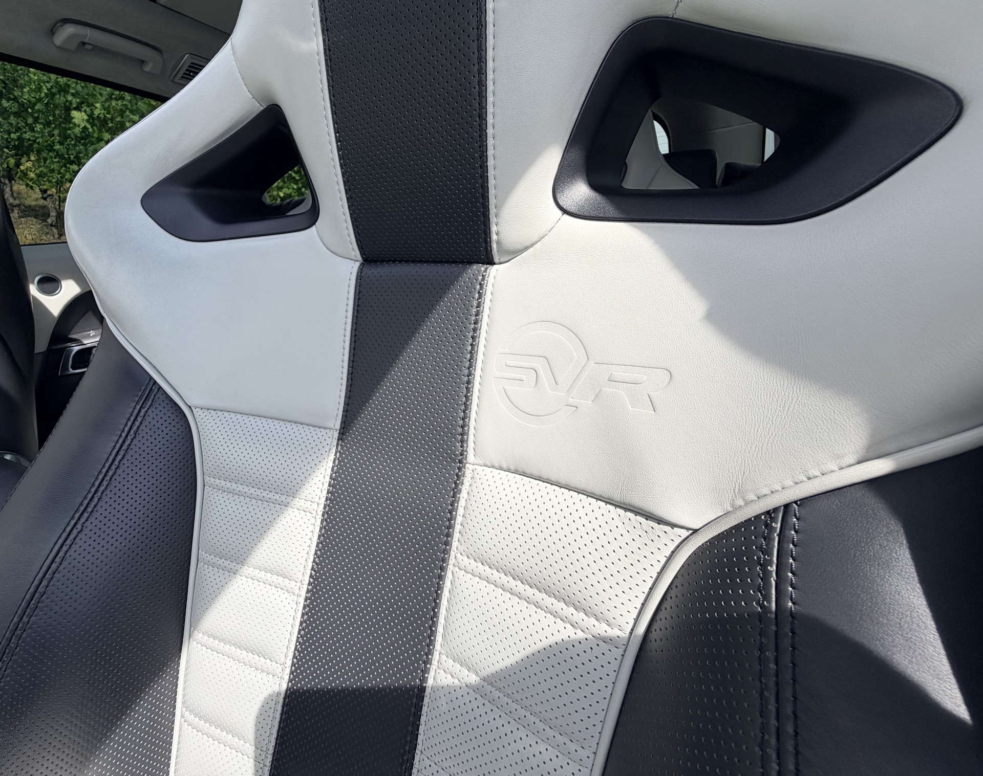 LAND ROVER Range Rover Sport 5.0 V8 SVR-image-17