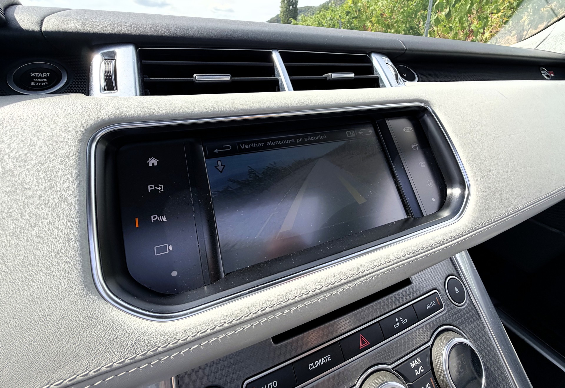 LAND ROVER Range Rover Sport 5.0 V8 SVR-image-19