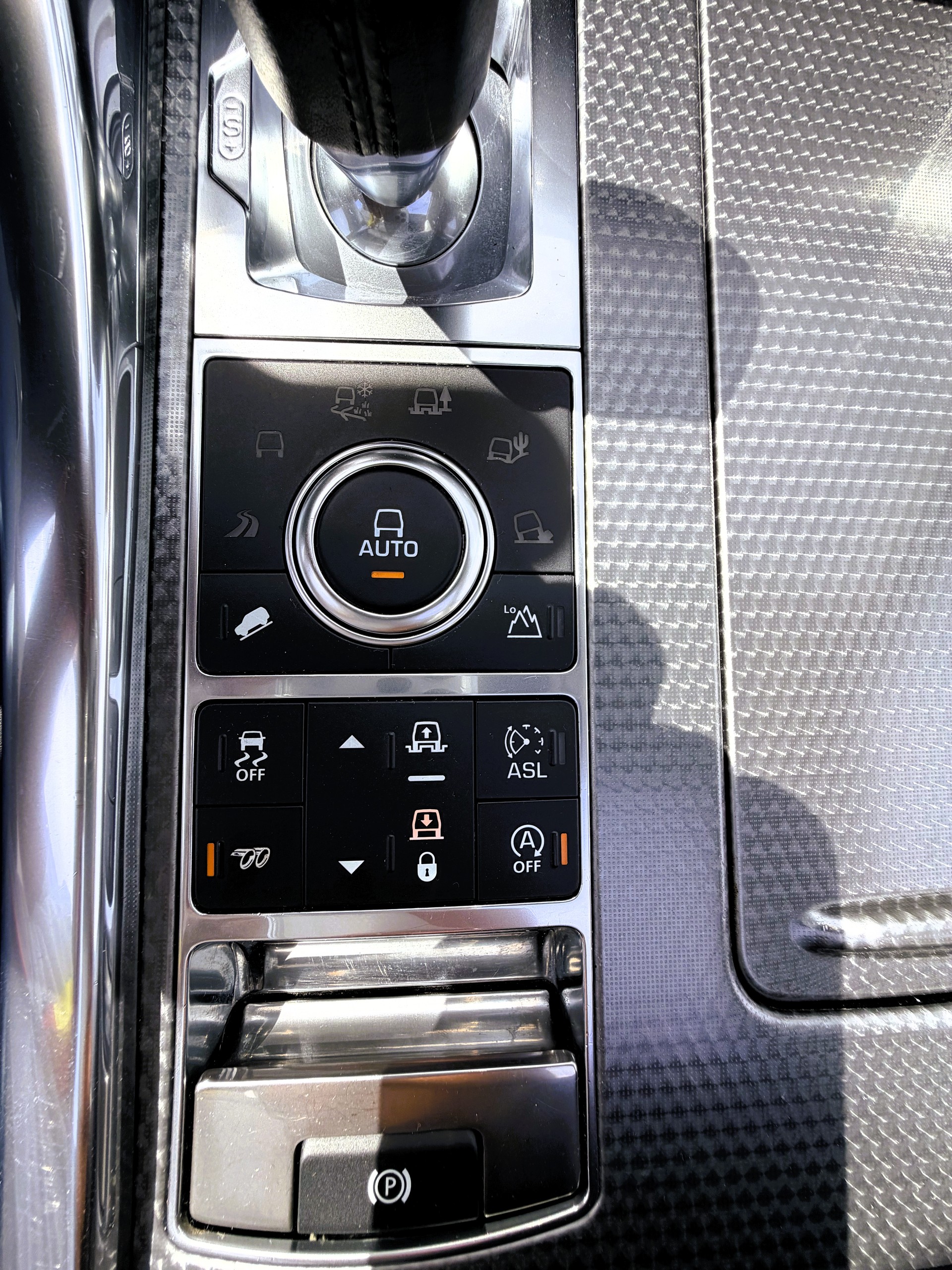 LAND ROVER Range Rover Sport 5.0 V8 SVR-image-20