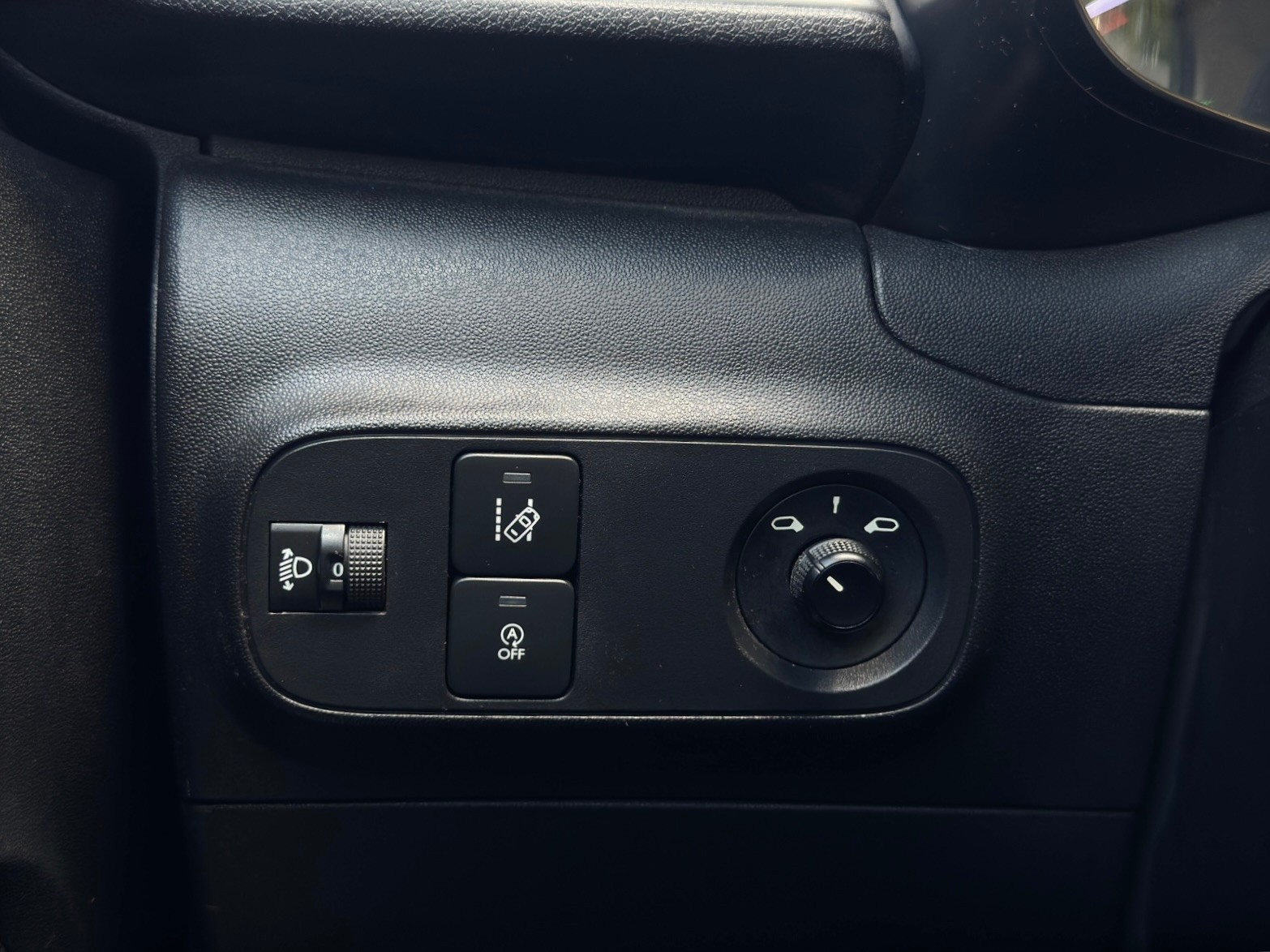 CITROEN C3 1.2i PureTech Feel EAT-image-19