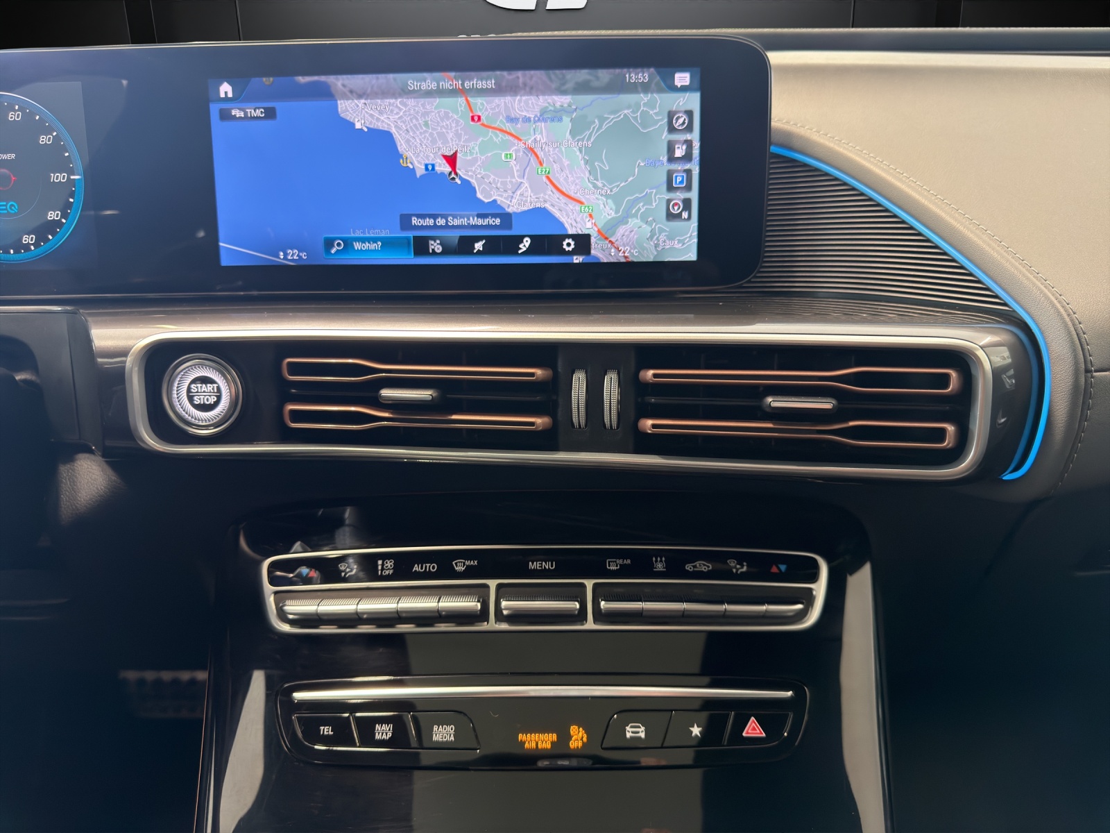 MERCEDES-BENZ EQC 400 AMG Line 4Matic-image-11