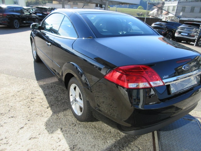 FORD Focus Coupé-Cabrio 1.6i 16V Ambiente-image-9