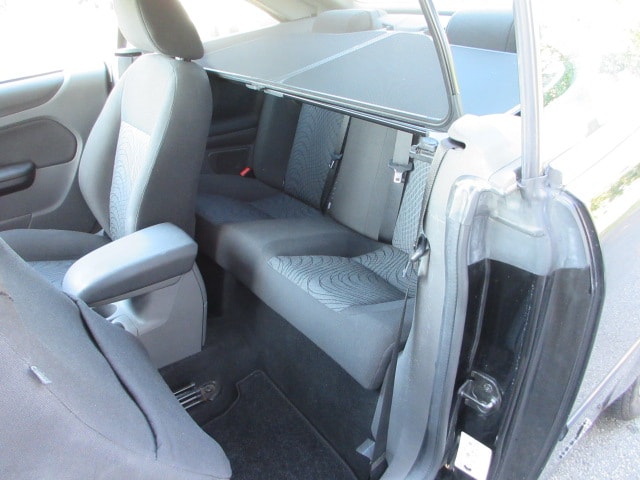 FORD Focus Coupé-Cabrio 1.6i 16V Ambiente-image-6