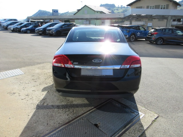 FORD Focus Coupé-Cabrio 1.6i 16V Ambiente-image-4