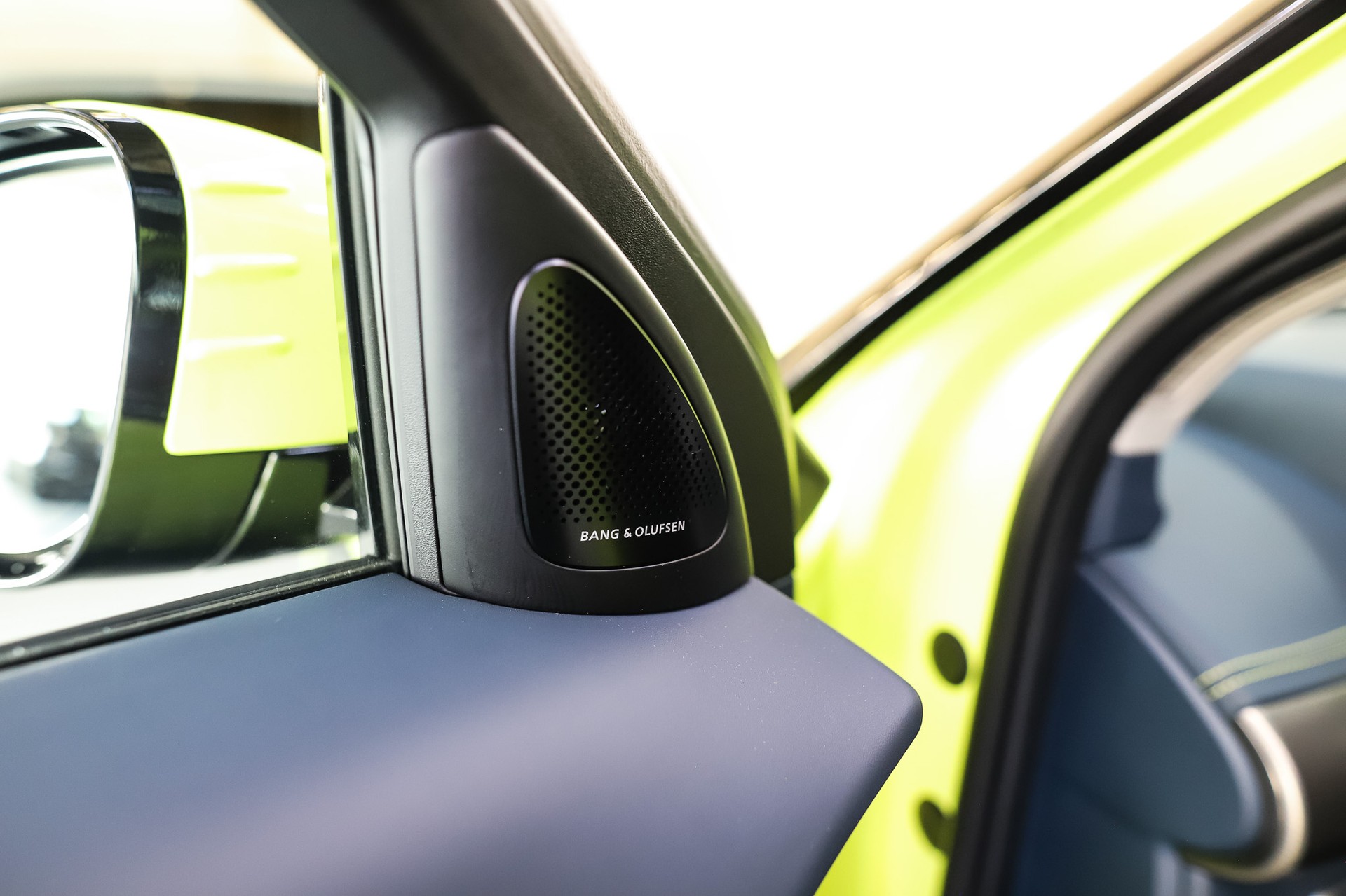 GENESIS GV60 77.4 kWh Sport Plus AWD *Sao Paulo Lime*-image-9