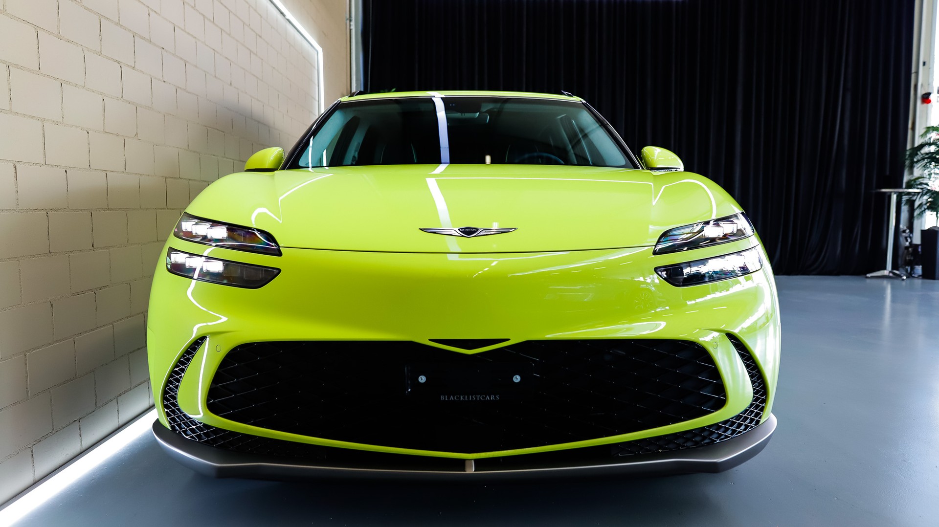 GENESIS GV60 77.4 kWh Sport Plus AWD *Sao Paulo Lime*-showroom-element-2