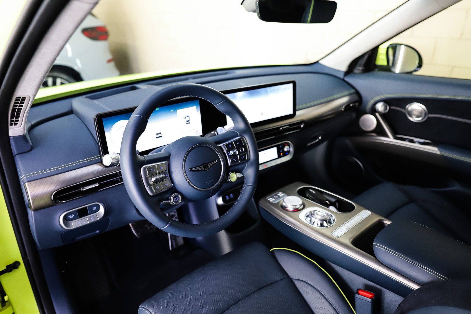 GENESIS GV60 77.4 kWh Sport Plus AWD *Sao Paulo Lime*-image-7