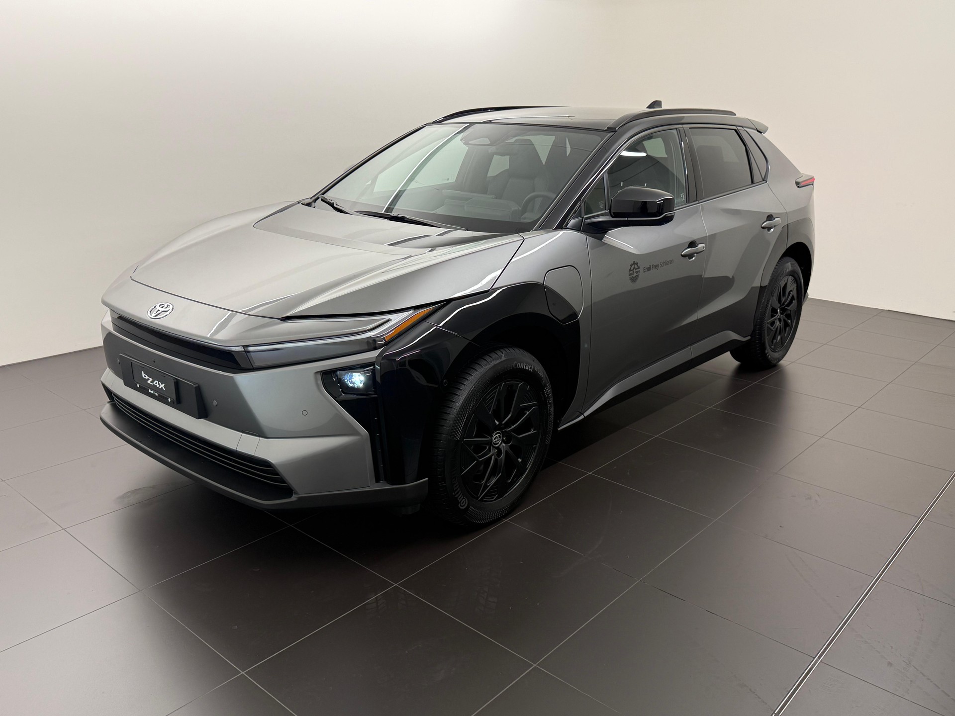TOYOTA bZ4X Premium AWD-image-1