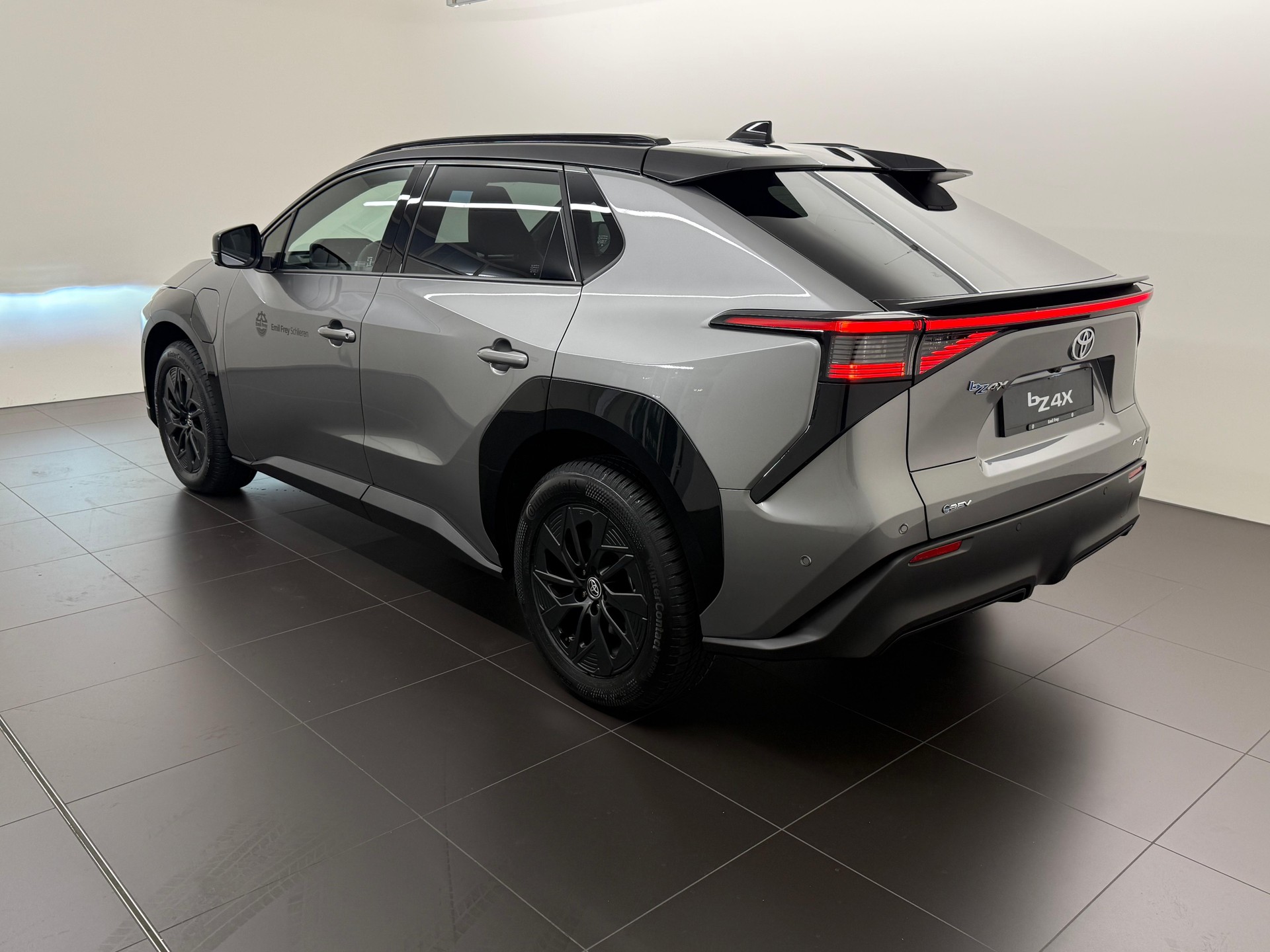 TOYOTA bZ4X Premium AWD-image-3
