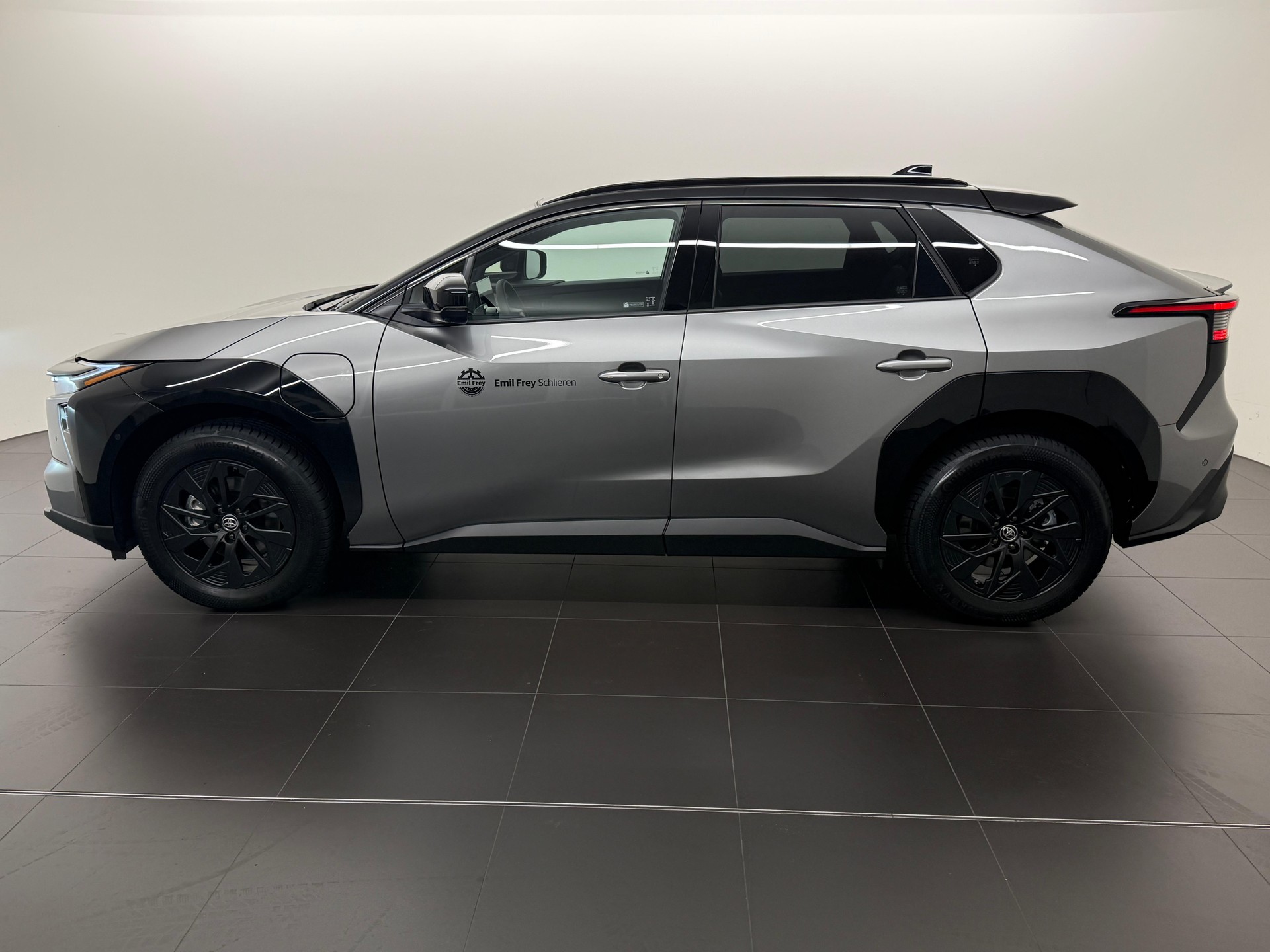 TOYOTA bZ4X Premium AWD-image-2