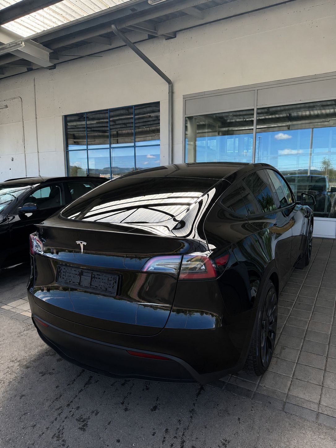 TESLA Model Y Performance-image-5