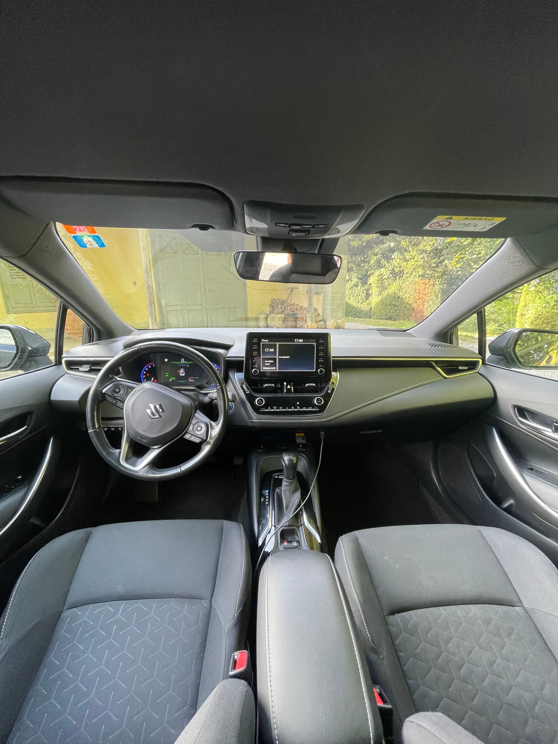 SUZUKI 1.8 Compact+ Hybrid-image-4