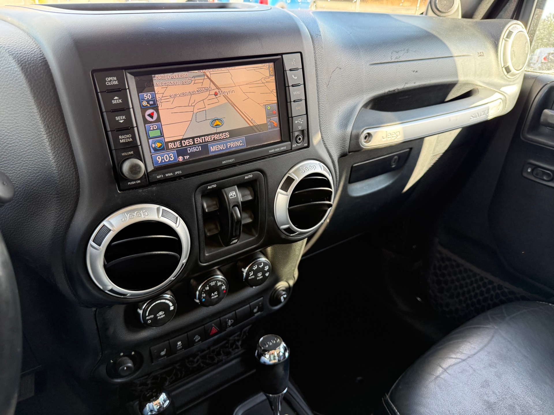 JEEP Wrangler 2.8CRD Unlimited Sahara Automatic-image-9
