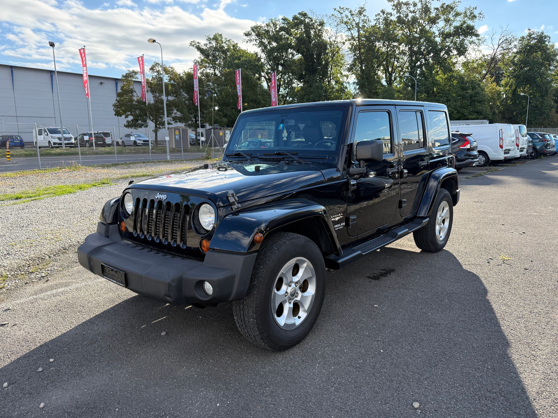 JEEP Wrangler 2.8CRD Unlimited Sahara Automatic-image-3
