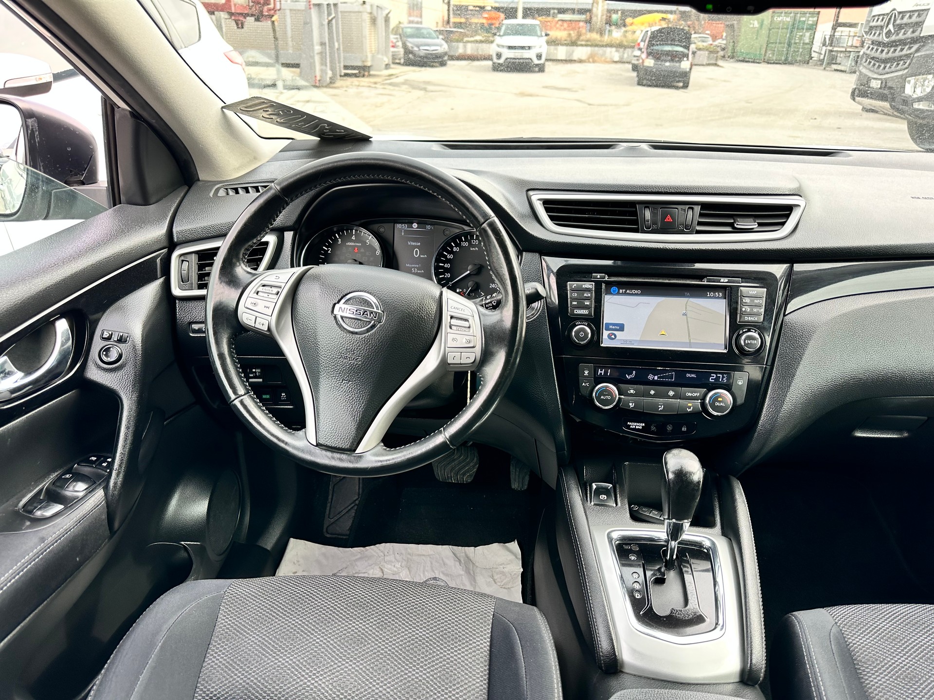 NISSAN Qashqai 1.2 DIG-T N-Connecta Xtronic CVT-image-10