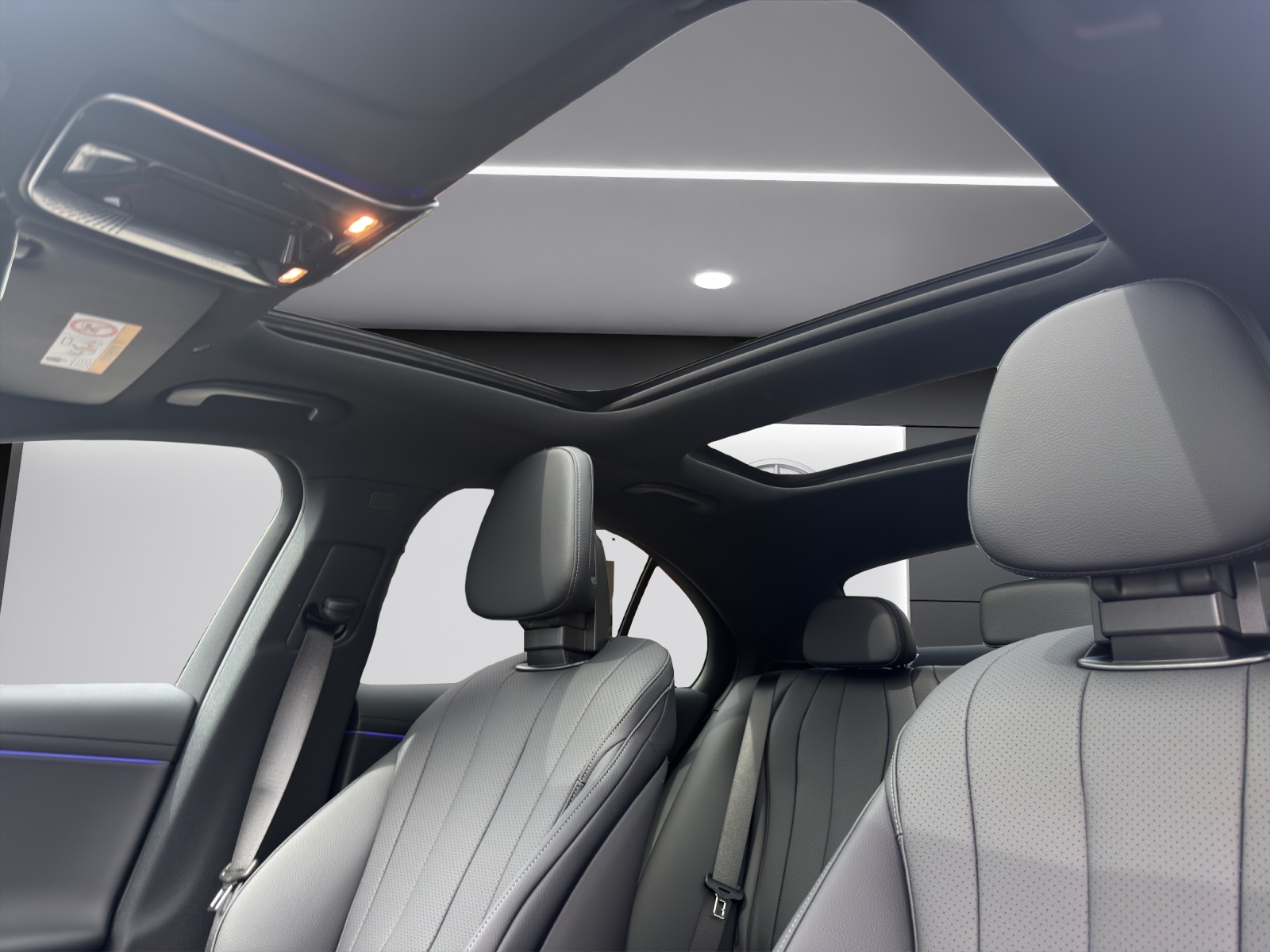 MERCEDES-BENZ E 400 e 4Matic EQ Hybrid 9G-Tronic-image-8