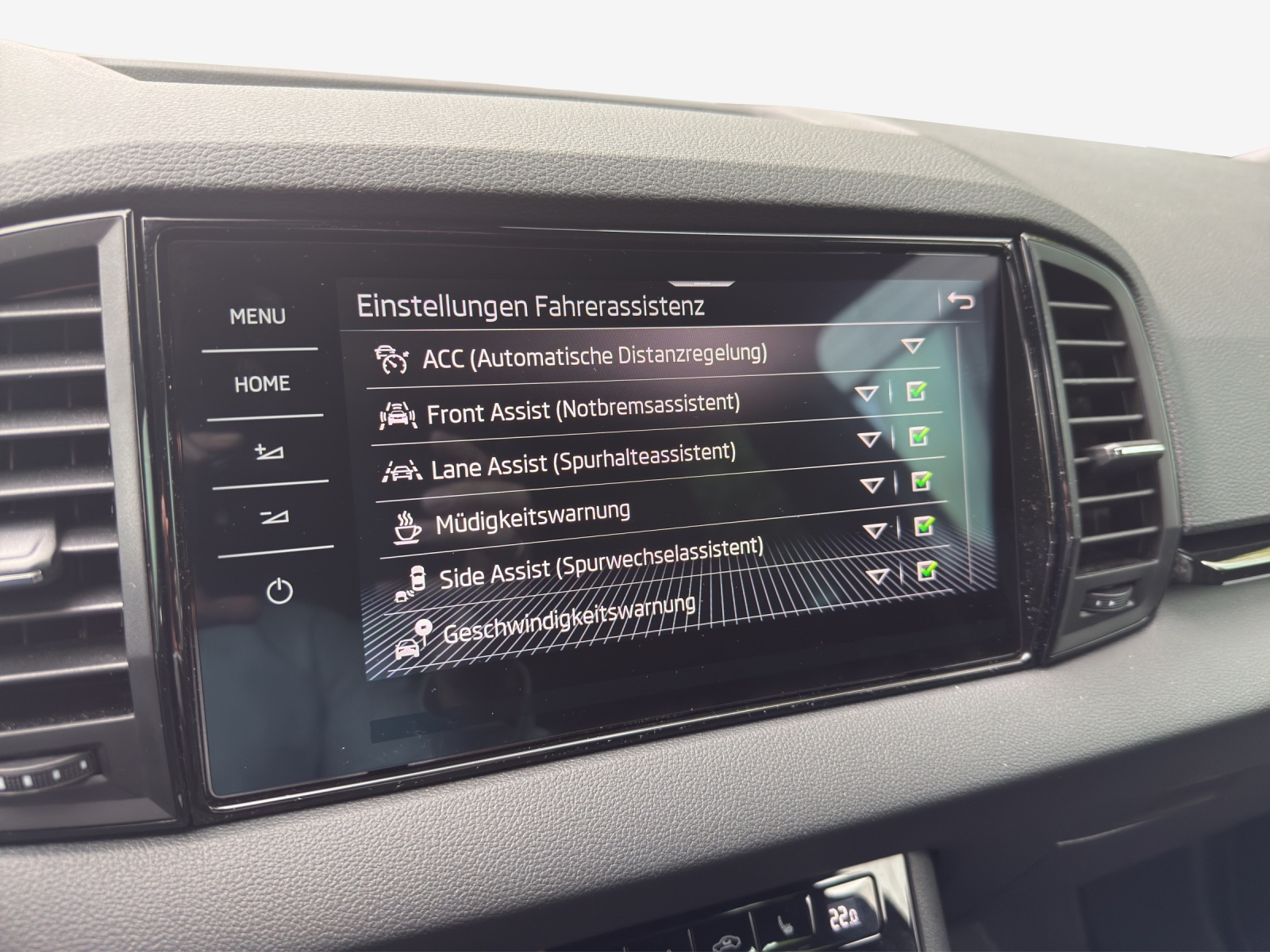 SKODA Karoq 2.0 TSI SportLine 4x4 DSG-image-15