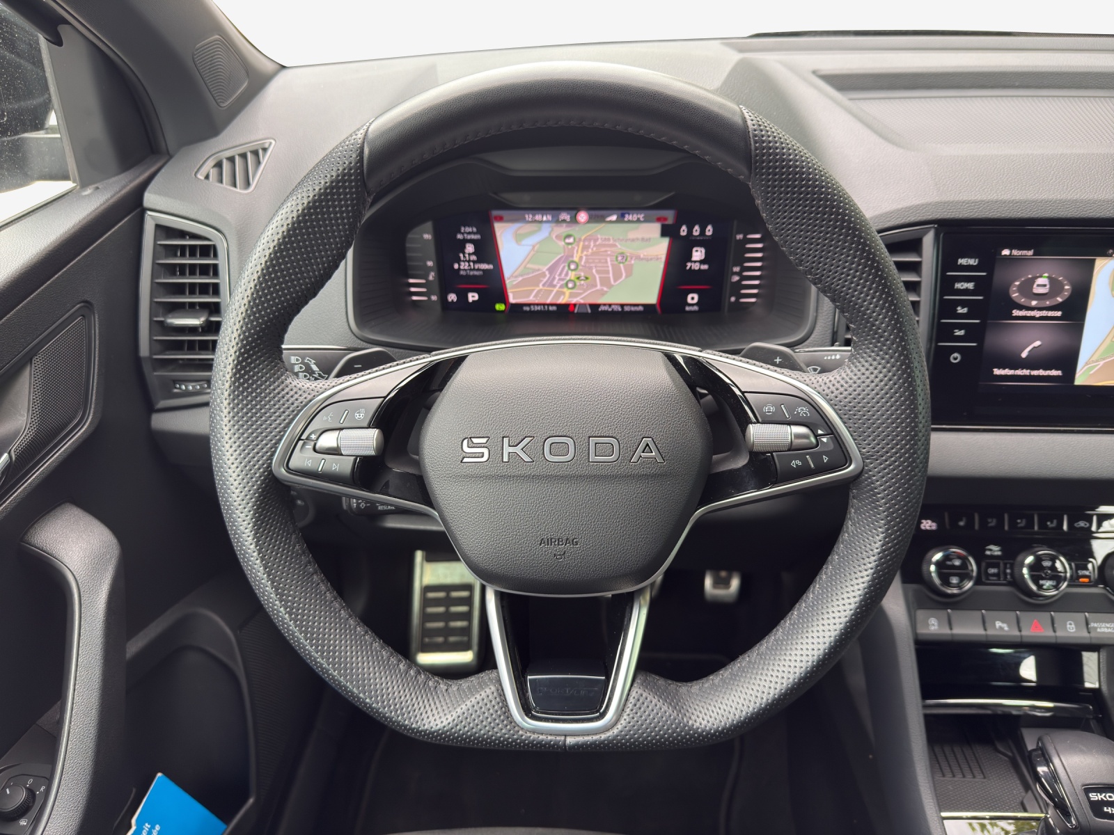 SKODA Karoq 2.0 TSI SportLine 4x4 DSG-image-9