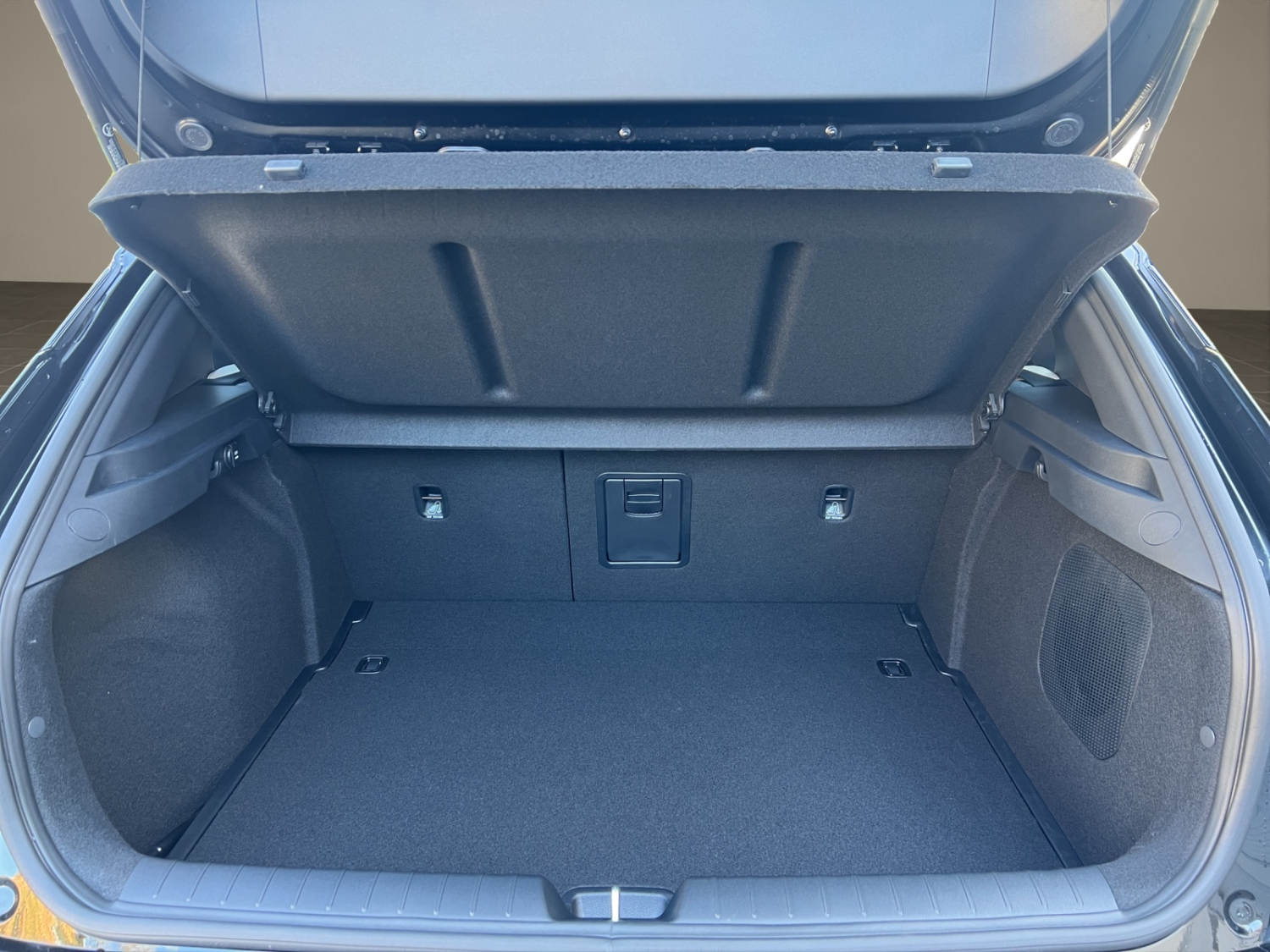 KIA K4 1.6 T-GDi GT-Line-image-17