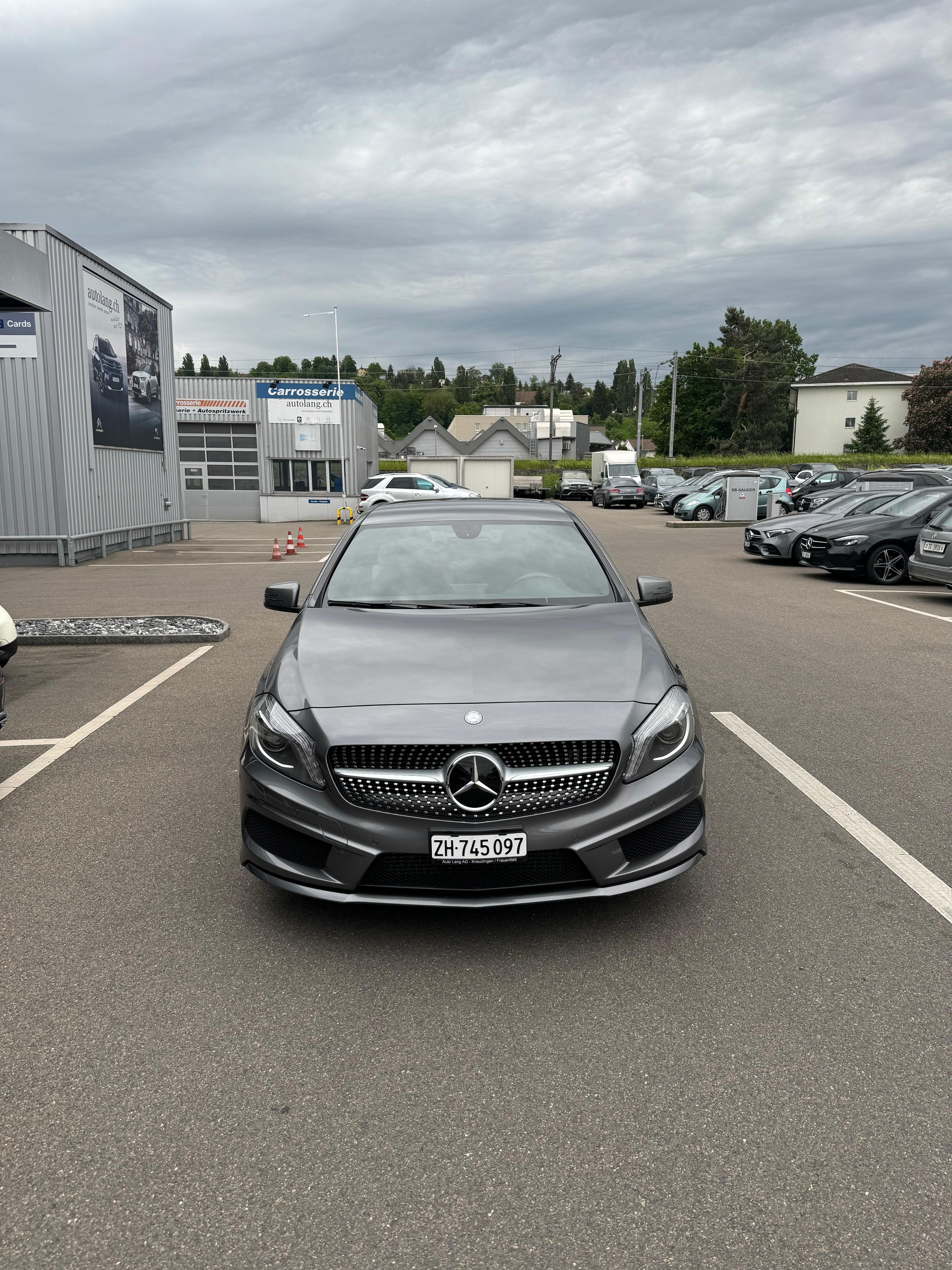 MERCEDES-BENZ A 180 AMG Line-image-2