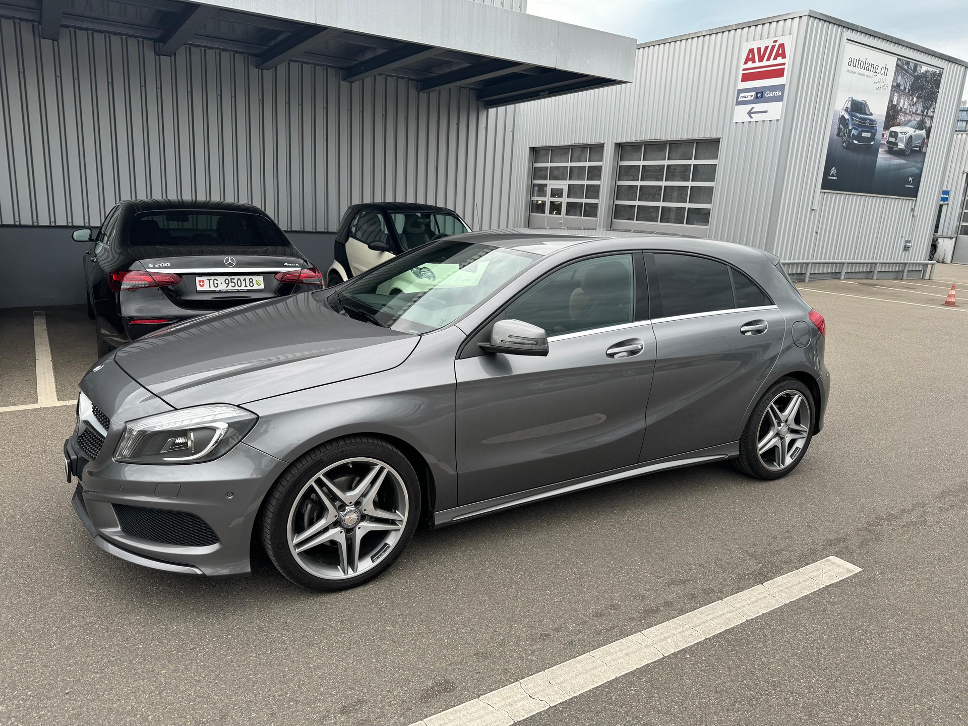 MERCEDES-BENZ A 180 AMG Line-image-1