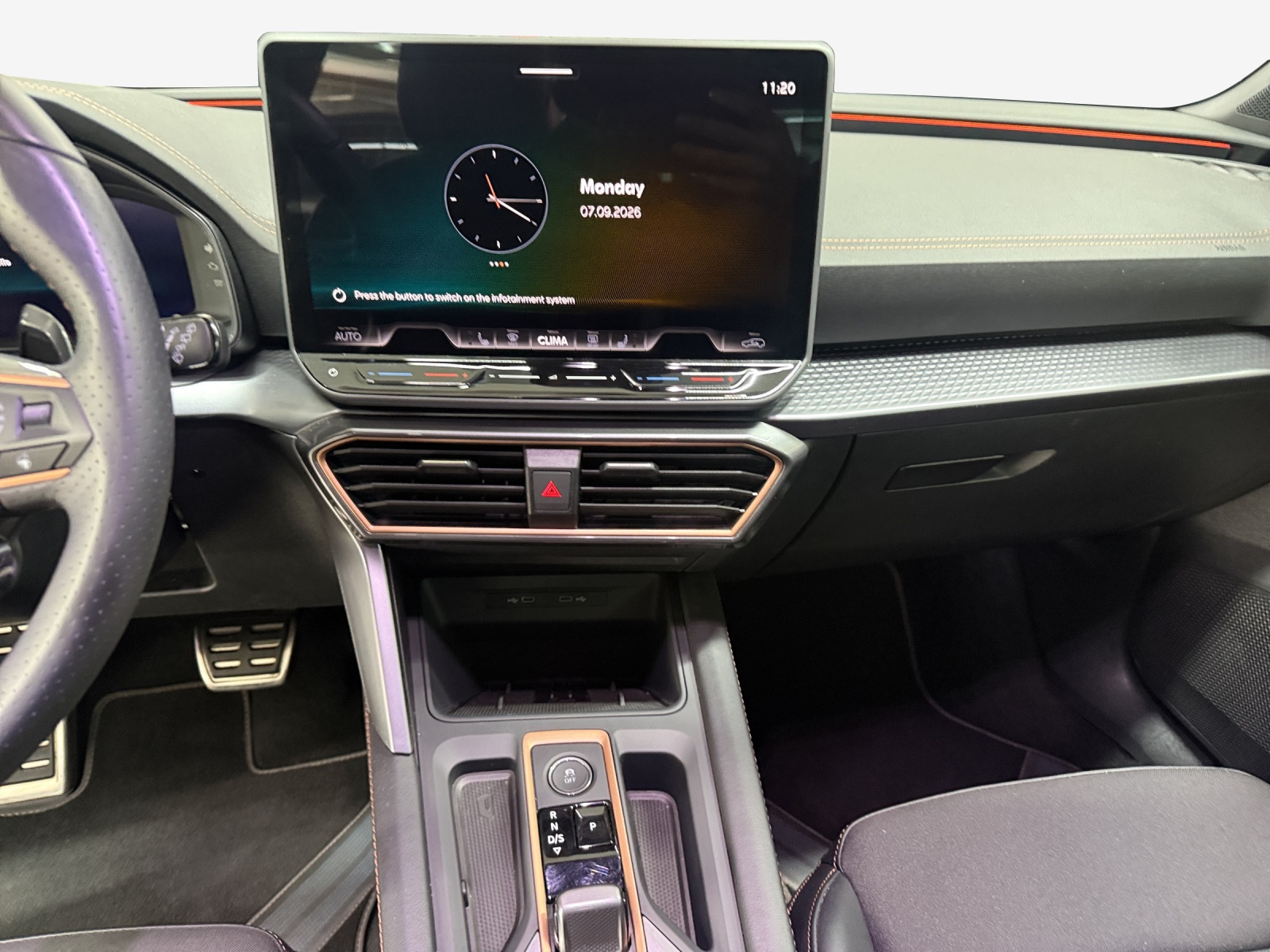CUPRA LEON ST 1.5 eTSI DSG-image-10