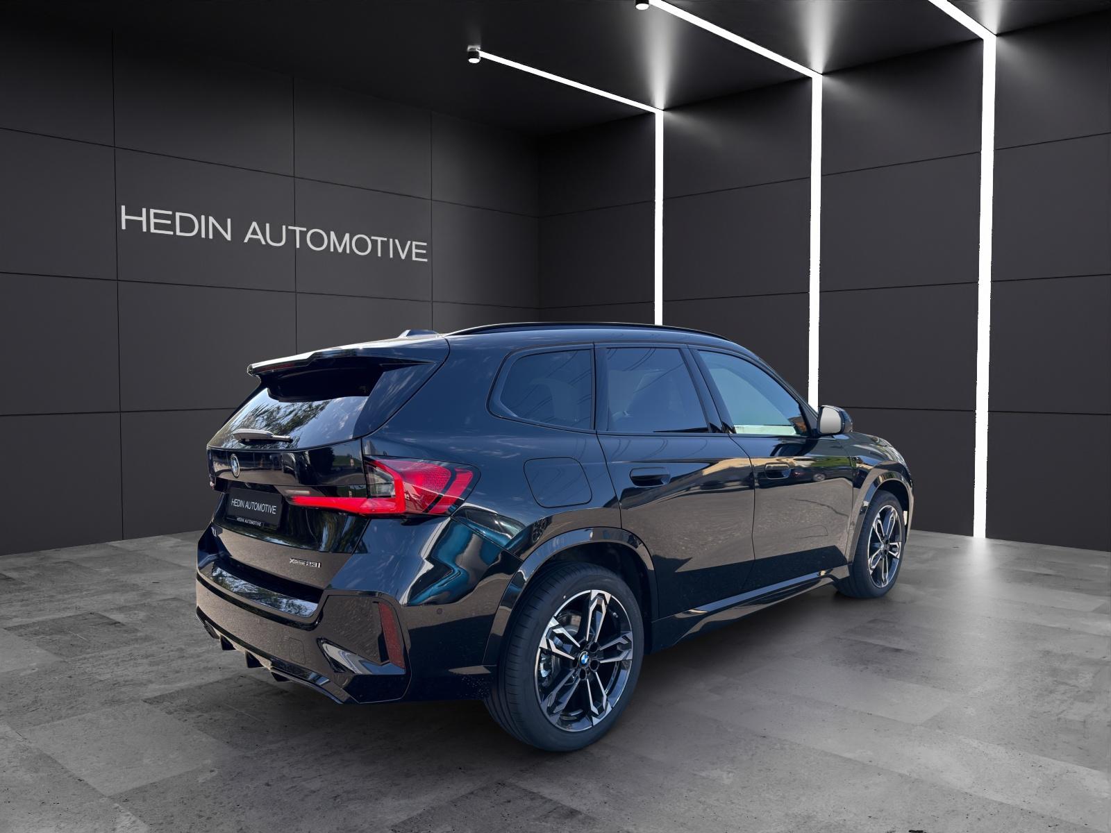 BMW X1 U11 23i xDrive paddles-image-15