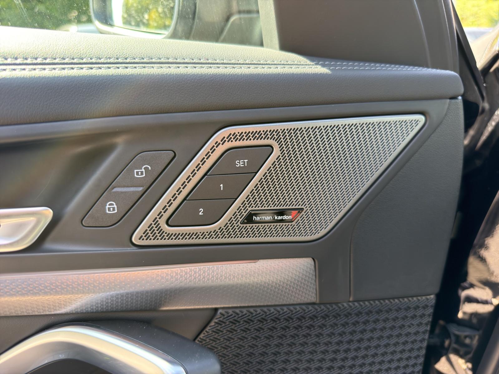 BMW X1 U11 23i xDrive paddles-image-20