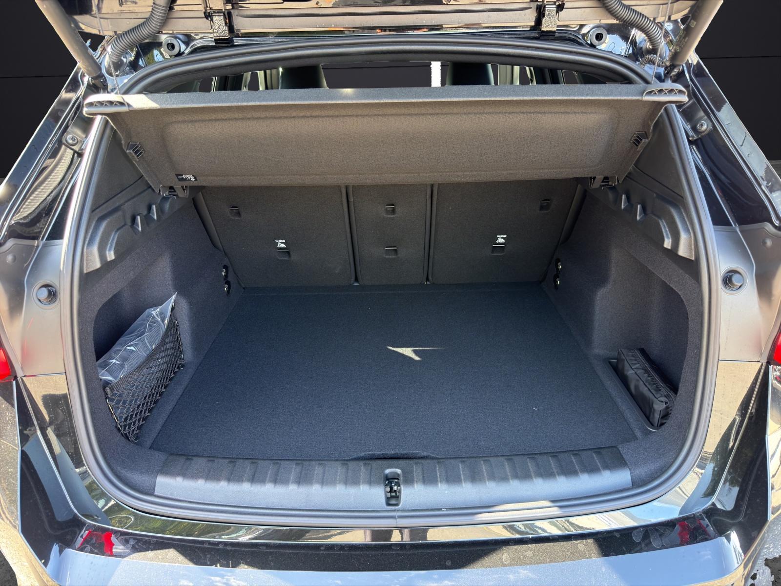BMW X1 U11 23i xDrive paddles-image-9