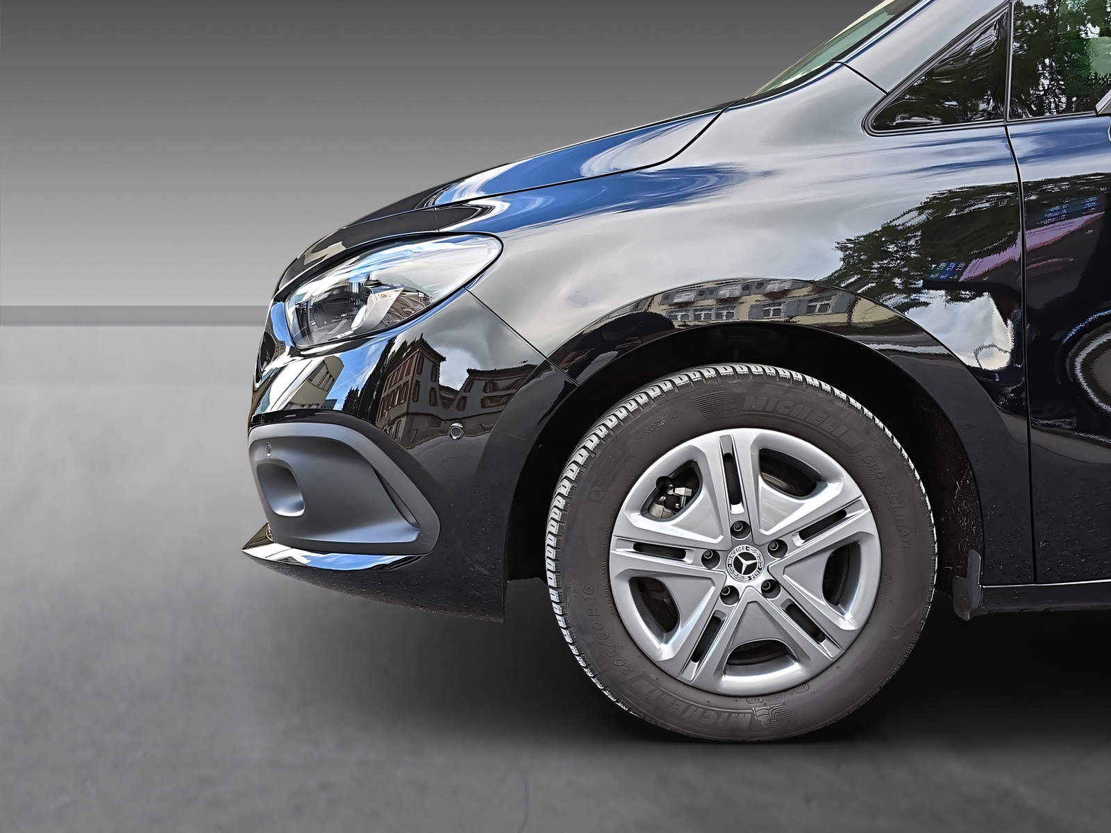 MERCEDES-BENZ T 180 d Style-image-6