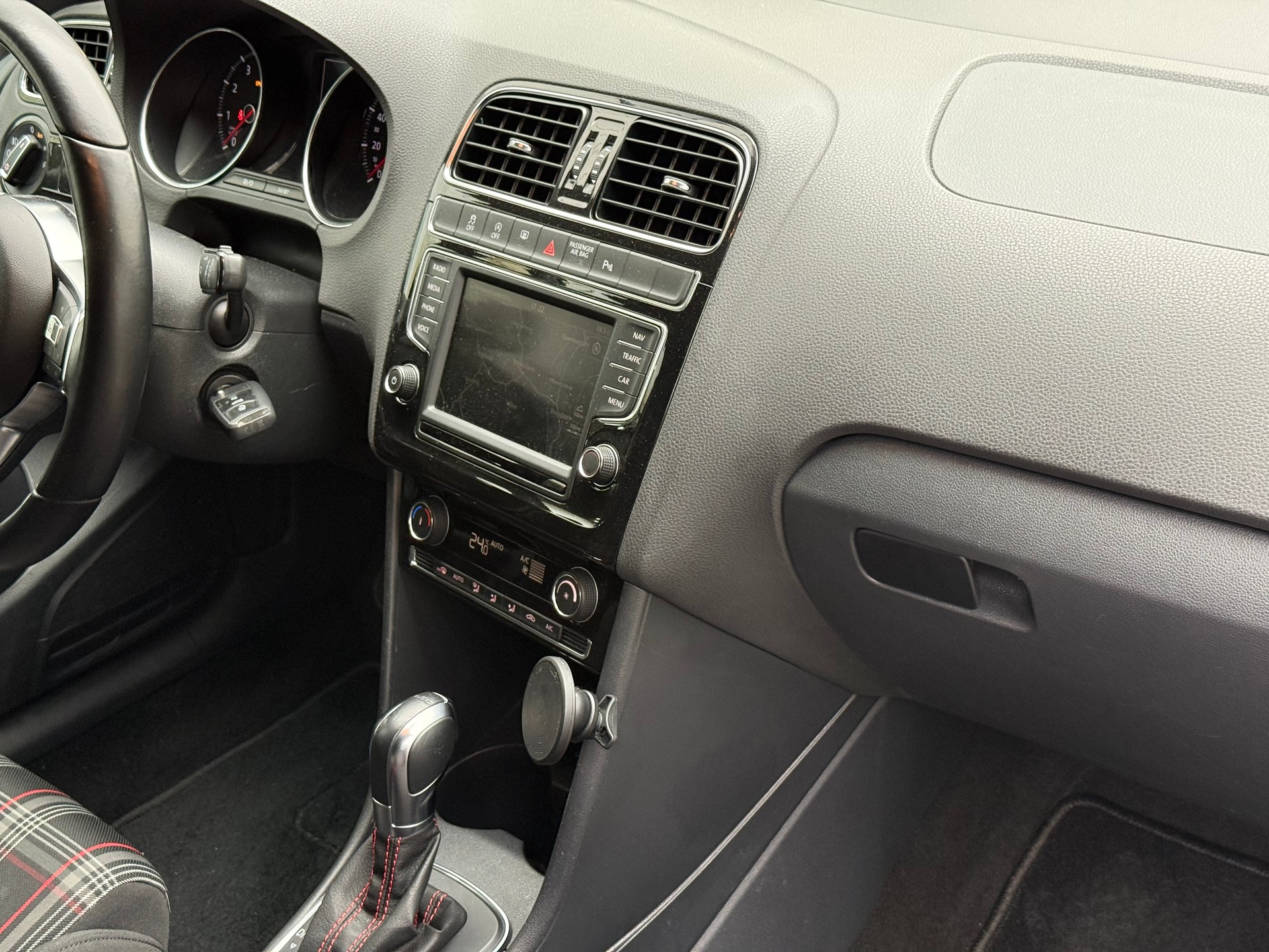 VW Polo 1.8 TSI GTI DSG-image-9