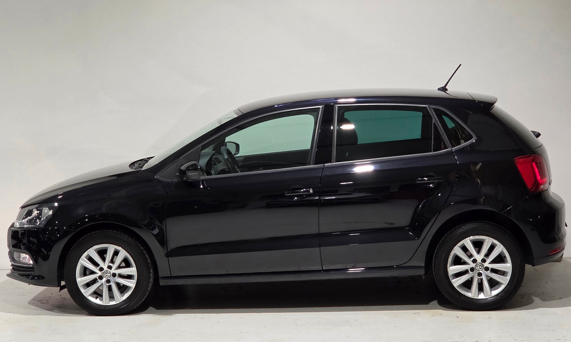 VW Polo 1.2 TSI BMT Comfortline-image-1