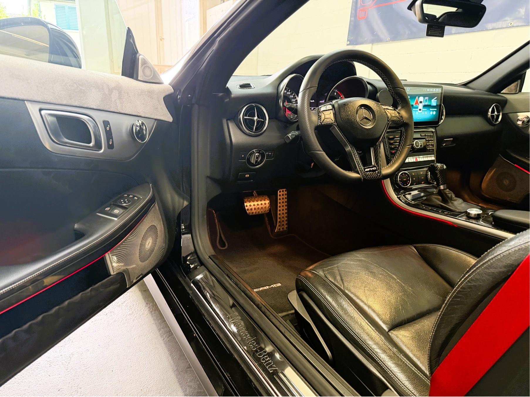 MERCEDES-BENZ SLK 200 7G-Tronic-image-8