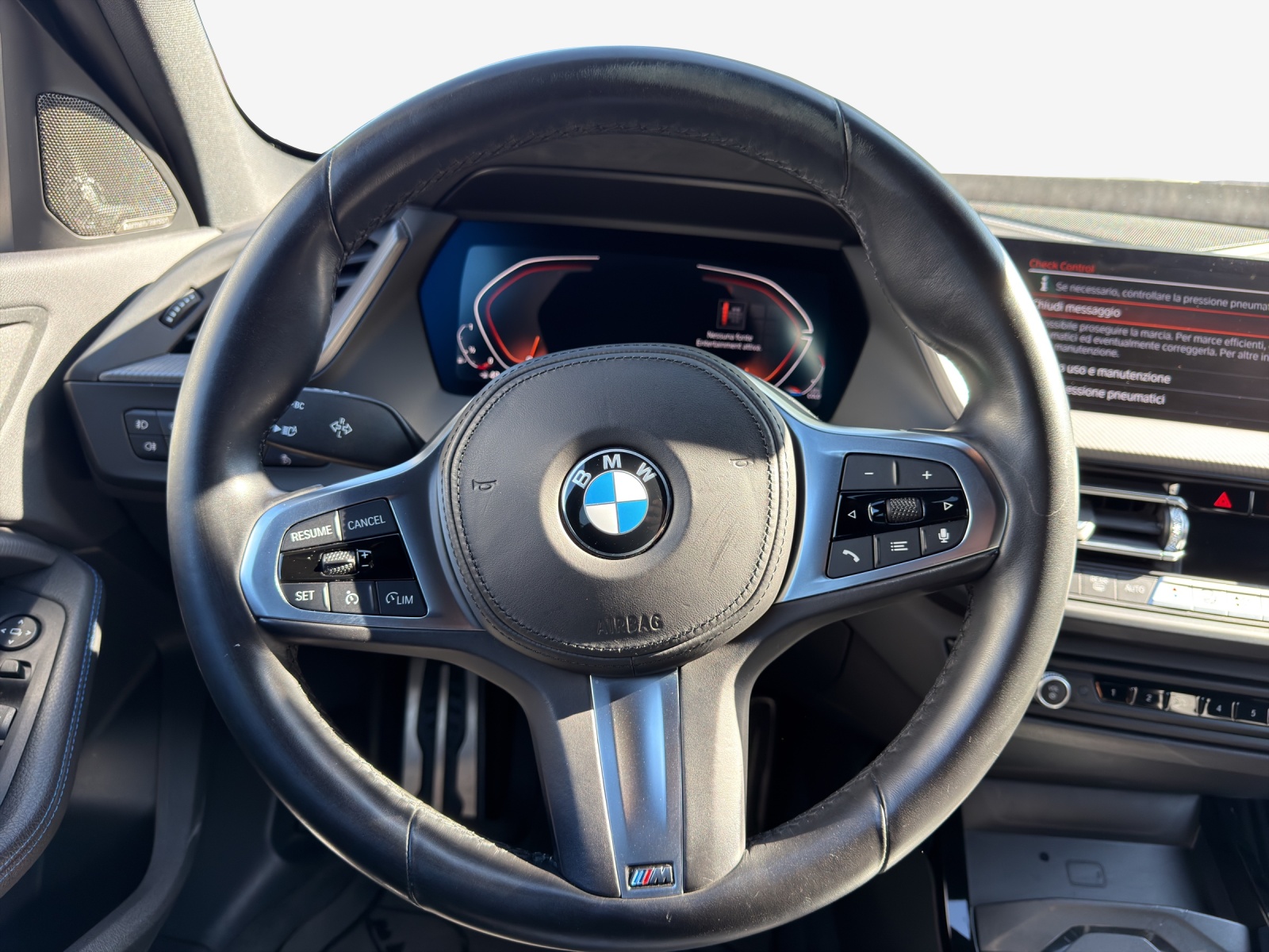 BMW 118i Pure M Sport Steptronic-image-9