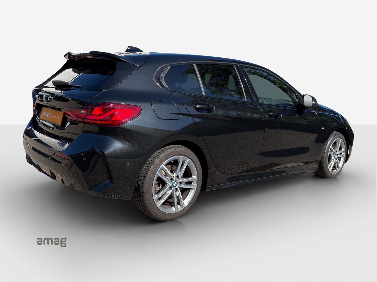 BMW 118i Pure M Sport Steptronic-image-4