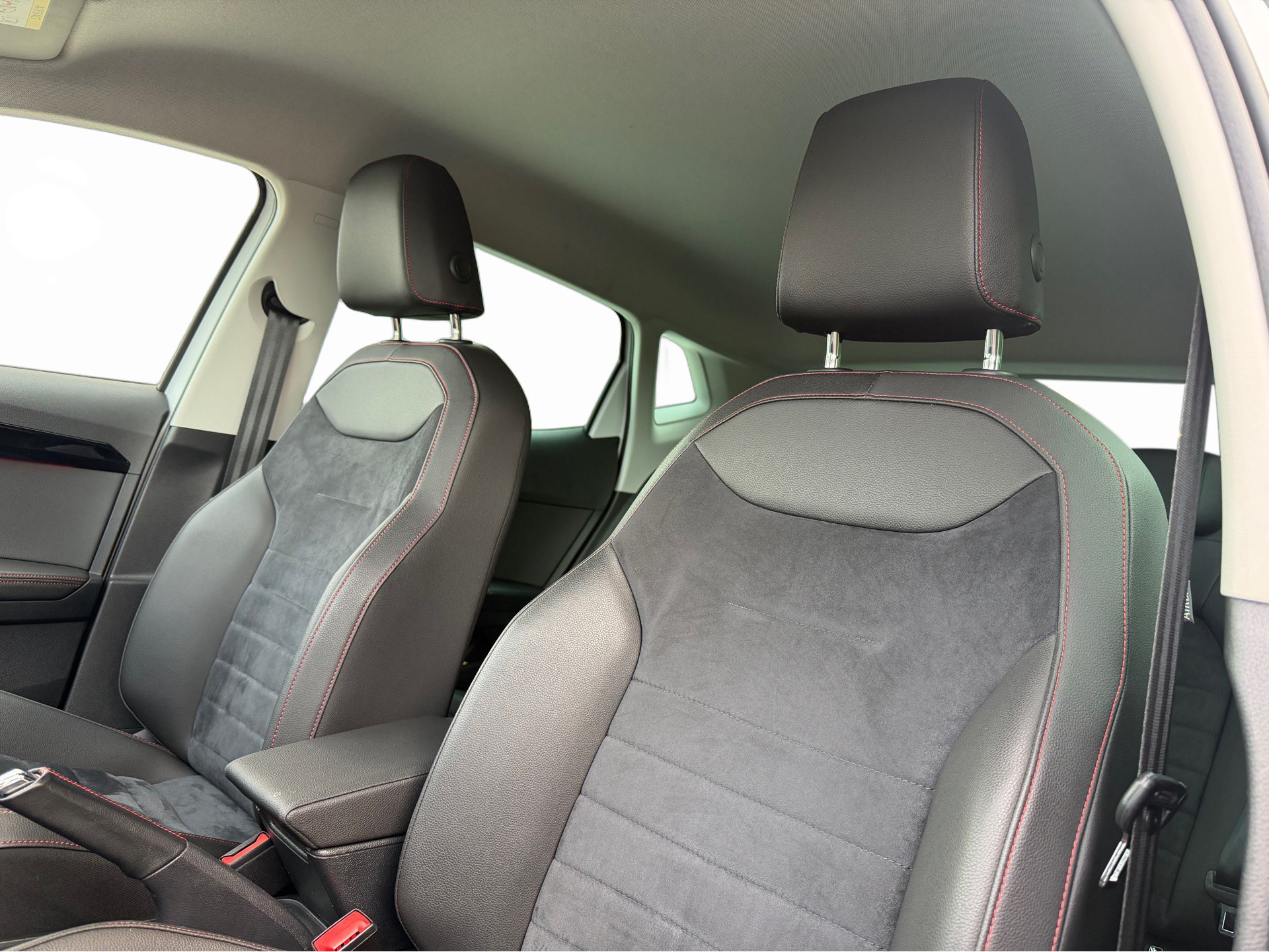 SEAT Ibiza 1.0 EcoTSI DSG Swiss FR *Navi* *Full LED* *ACC*-image-16