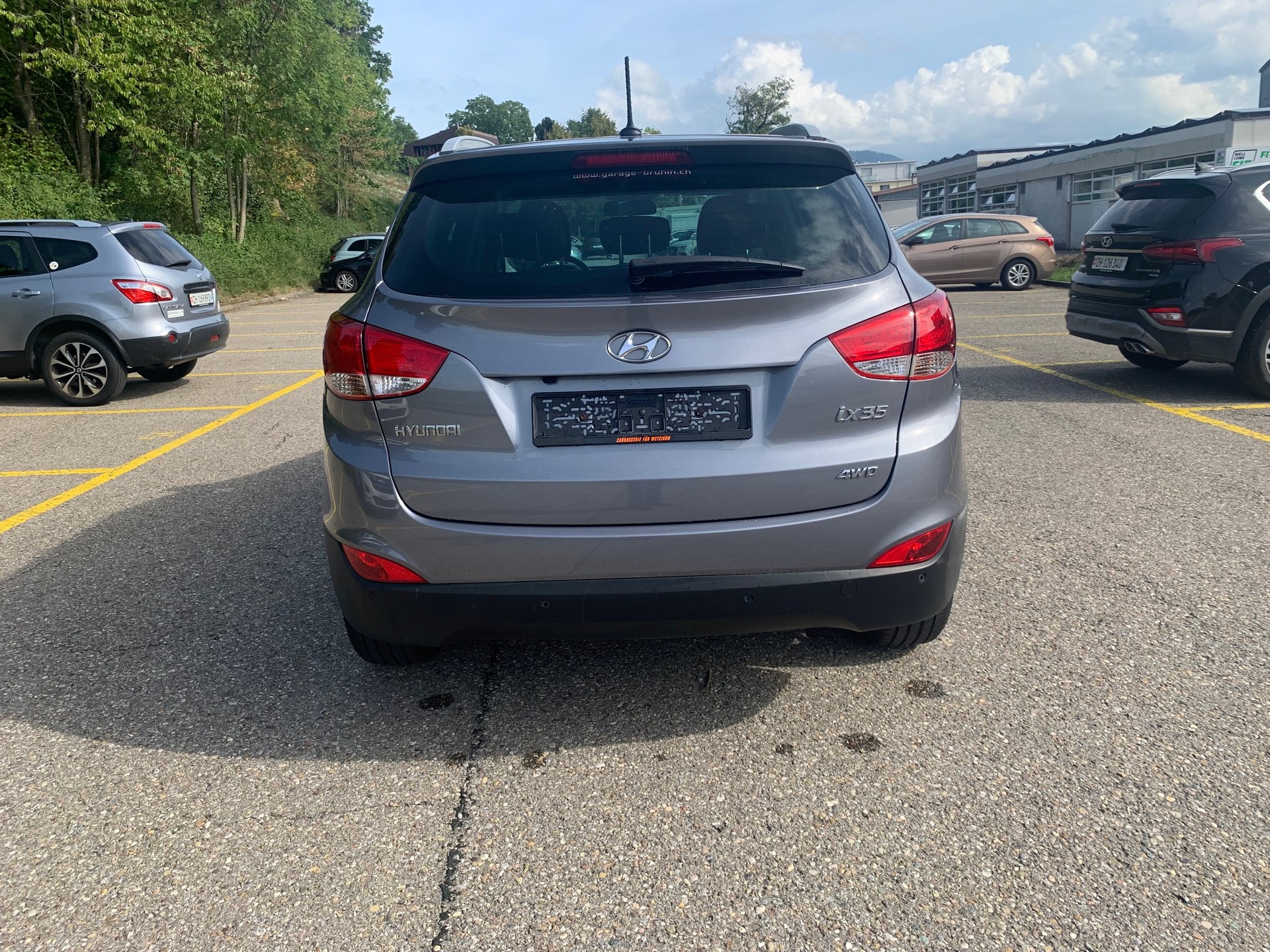 HYUNDAI iX 35 2.0 Premium 4WD-image-4