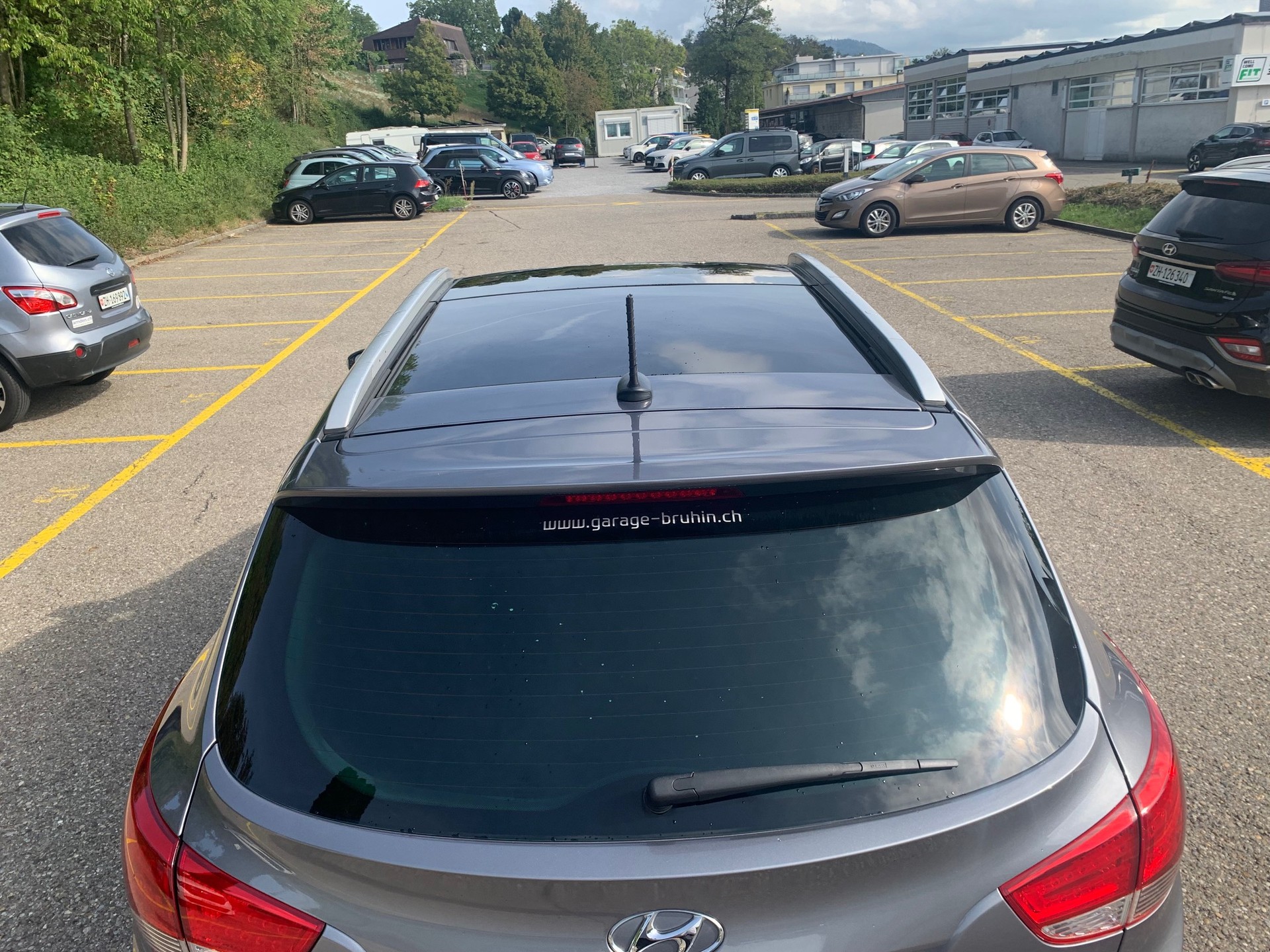 HYUNDAI iX 35 2.0 Premium 4WD-image-6