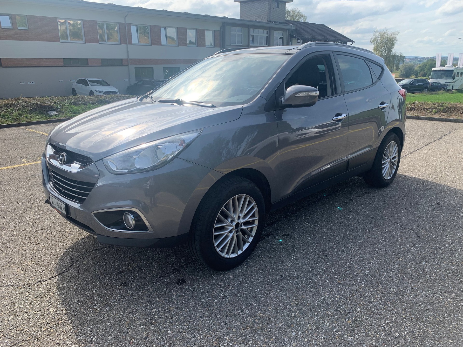 HYUNDAI iX 35 2.0 Premium 4WD-image-2