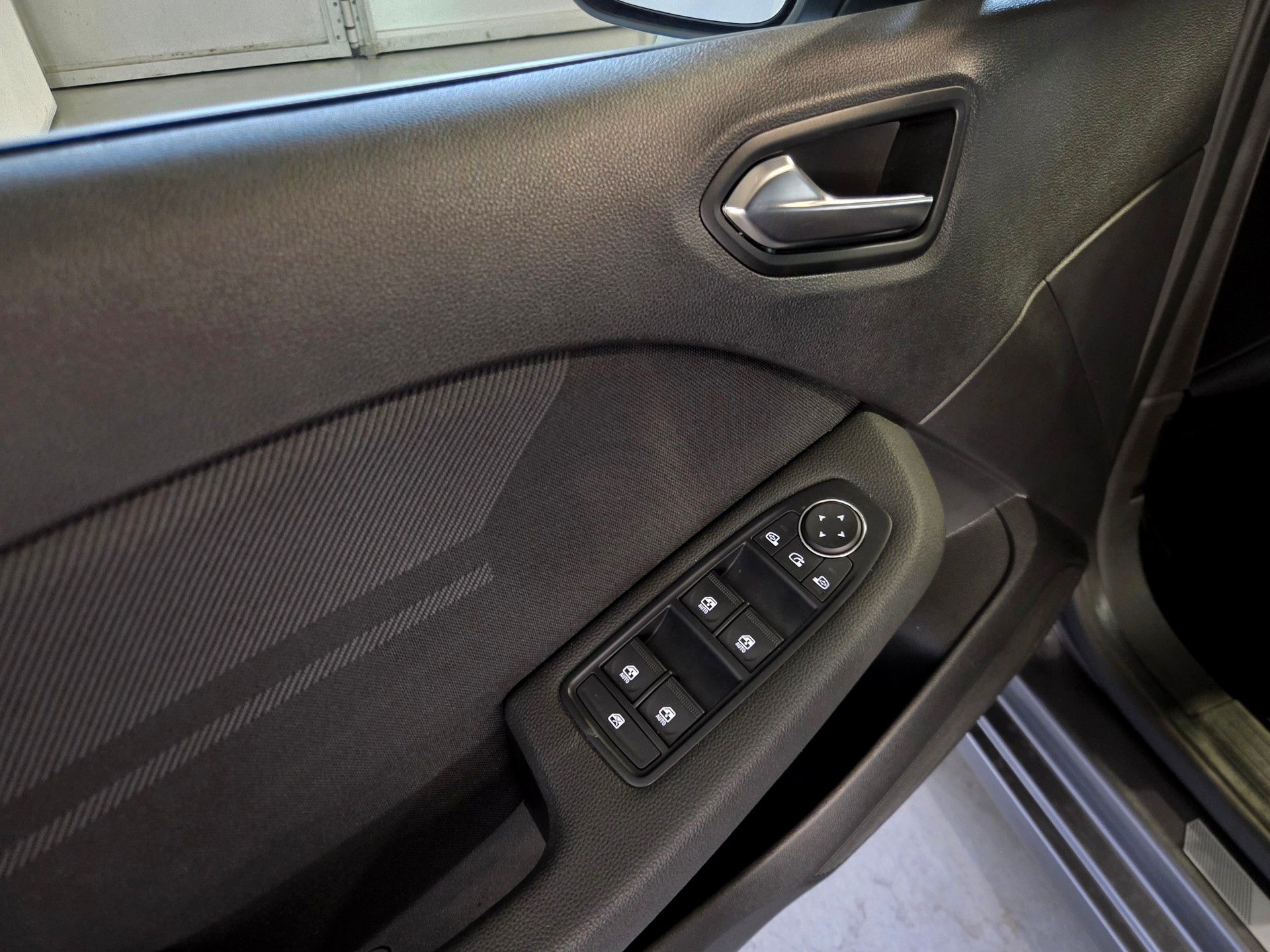 RENAULT Clio 1.6 E-Tech esprit Alpine-image-19