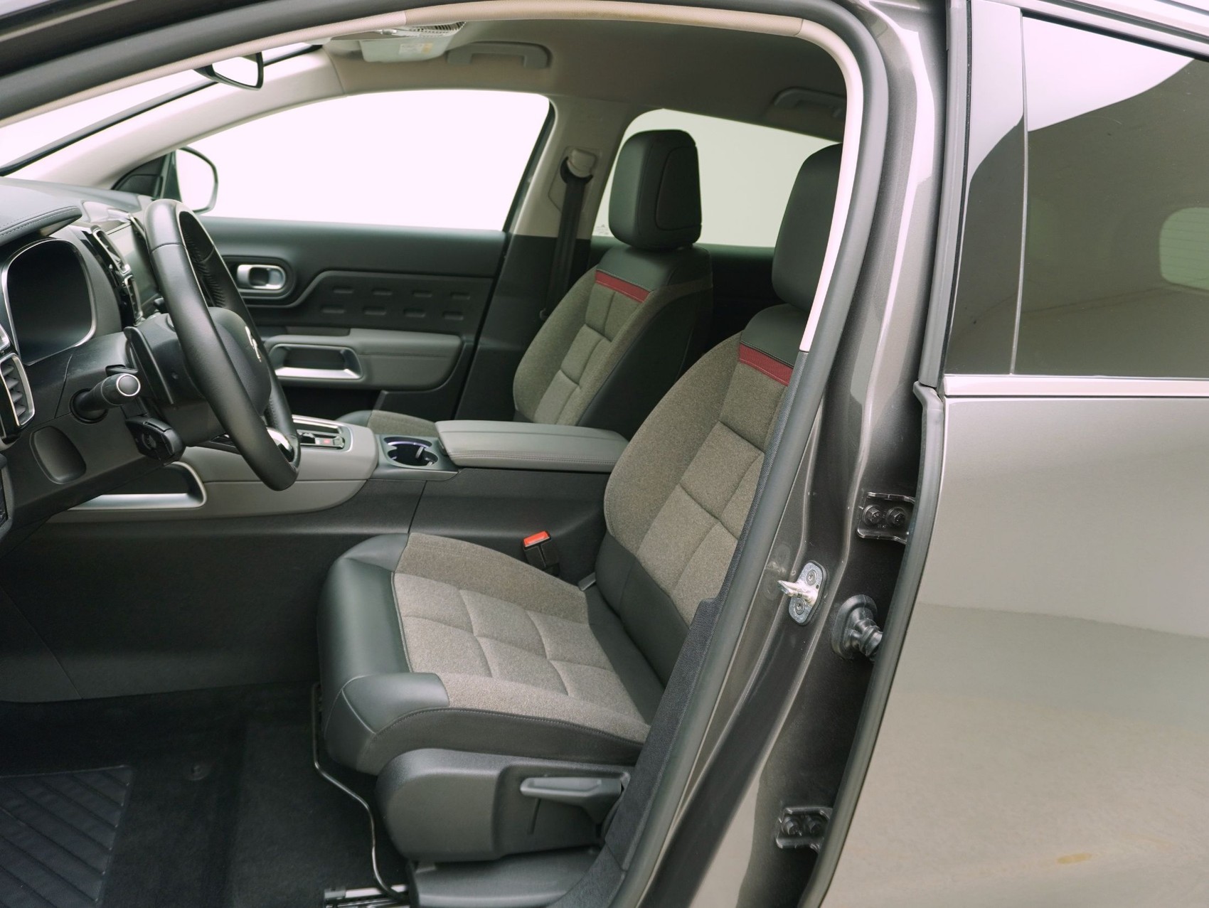 CITROEN C5 Aircross 1.2 PureTech Swiss-image-8