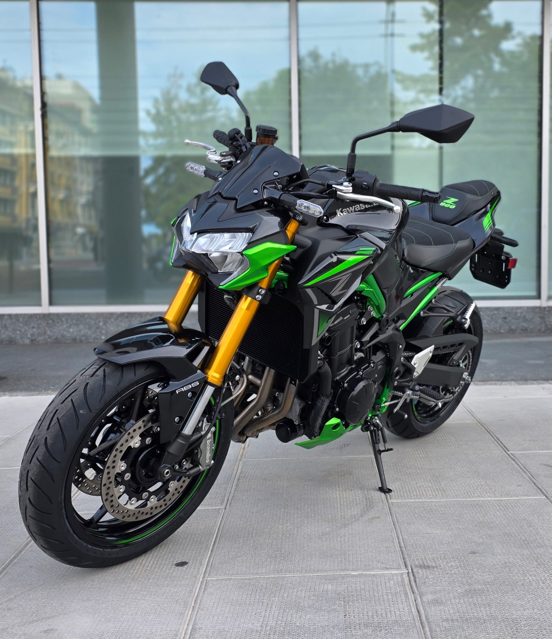 KAWASAKI Z 900-showroom-element-1