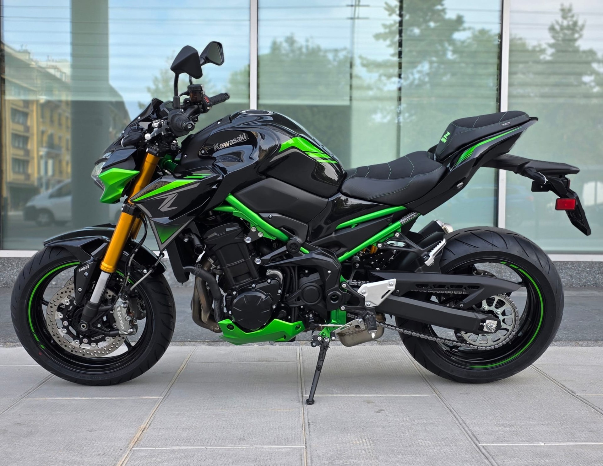 KAWASAKI Z 900-showroom-element-2
