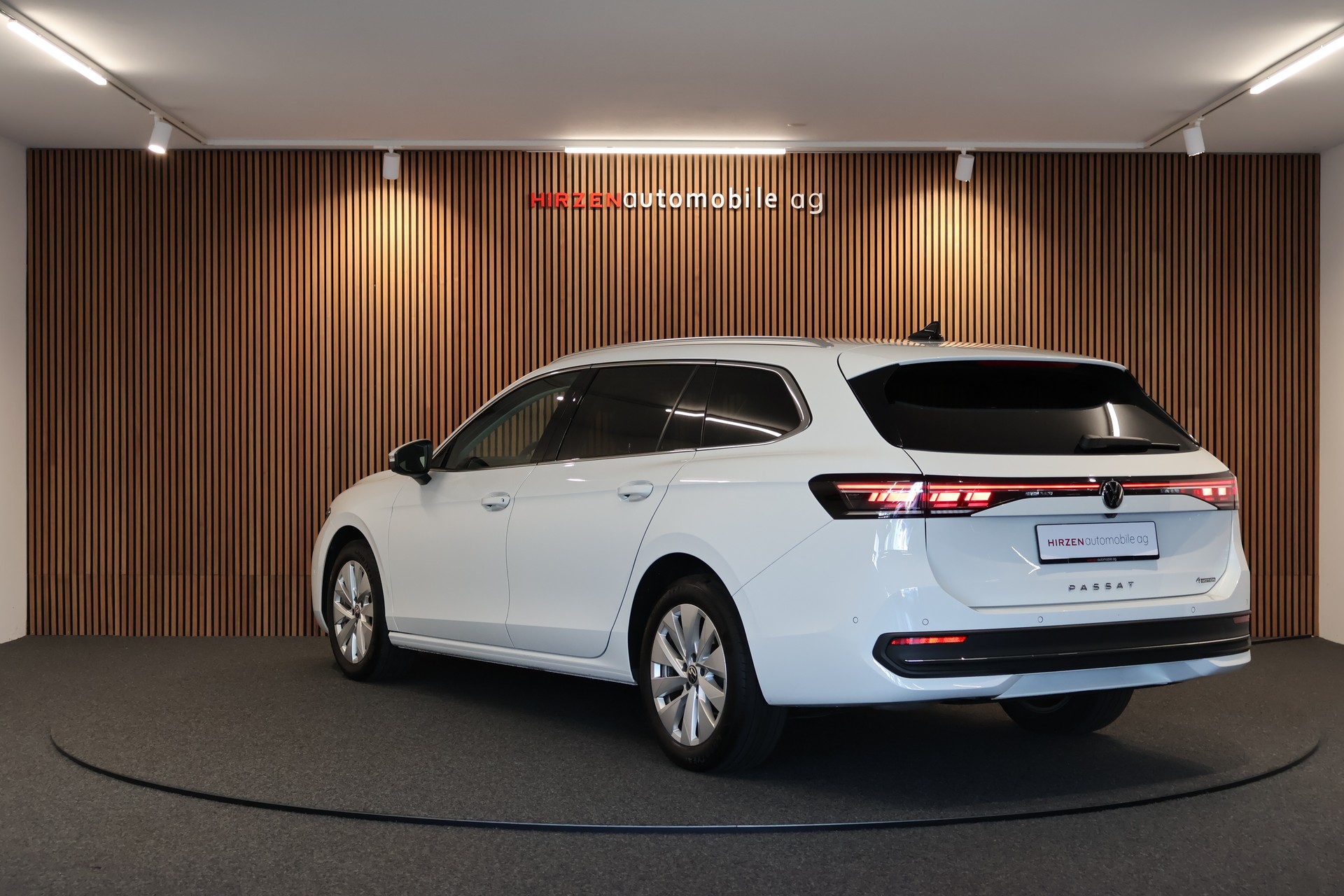 VW Passat Variant 2.0 TDI evo Business 4 Motion DSG-showroom-element-2