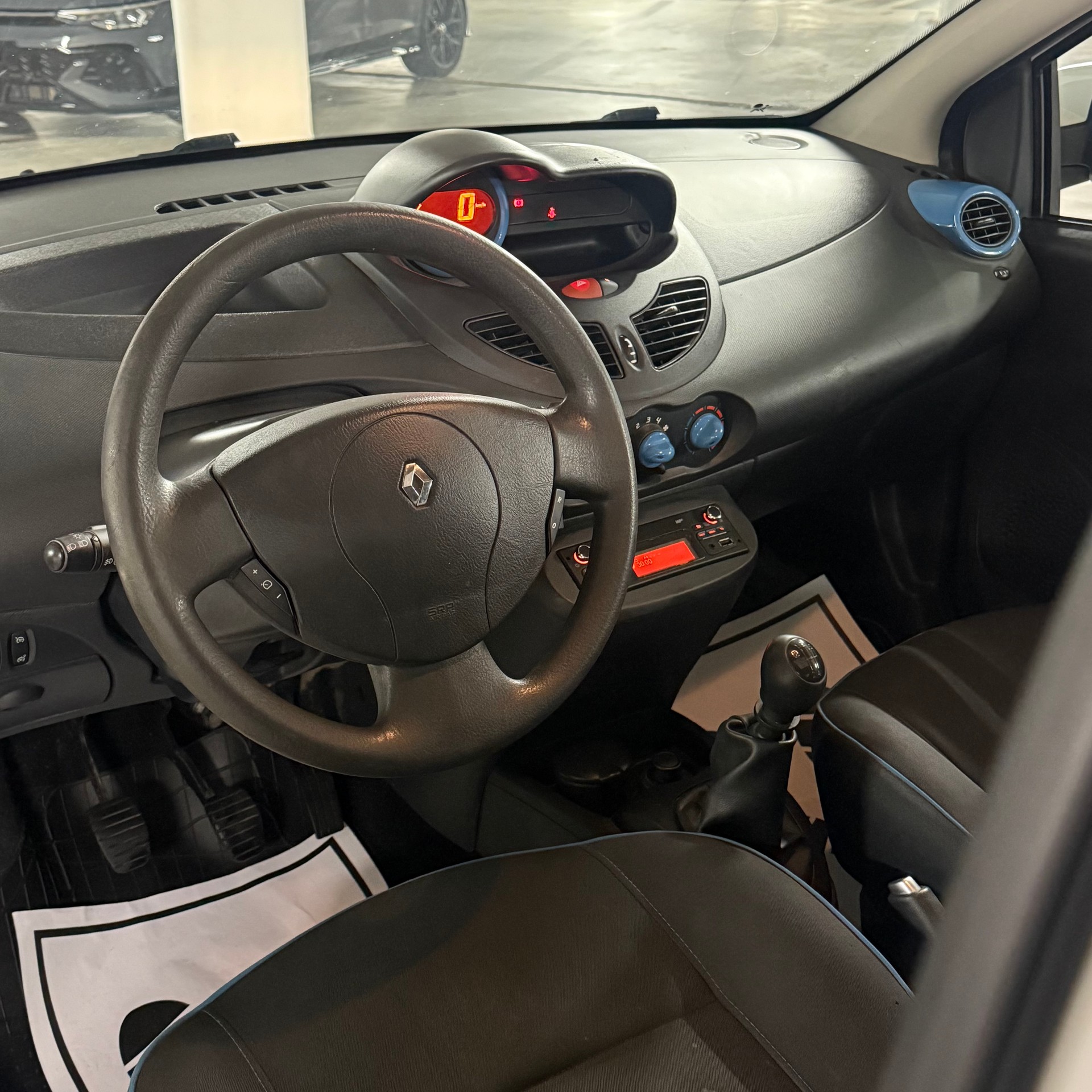 RENAULT 1.2 16V Liberty-image-3