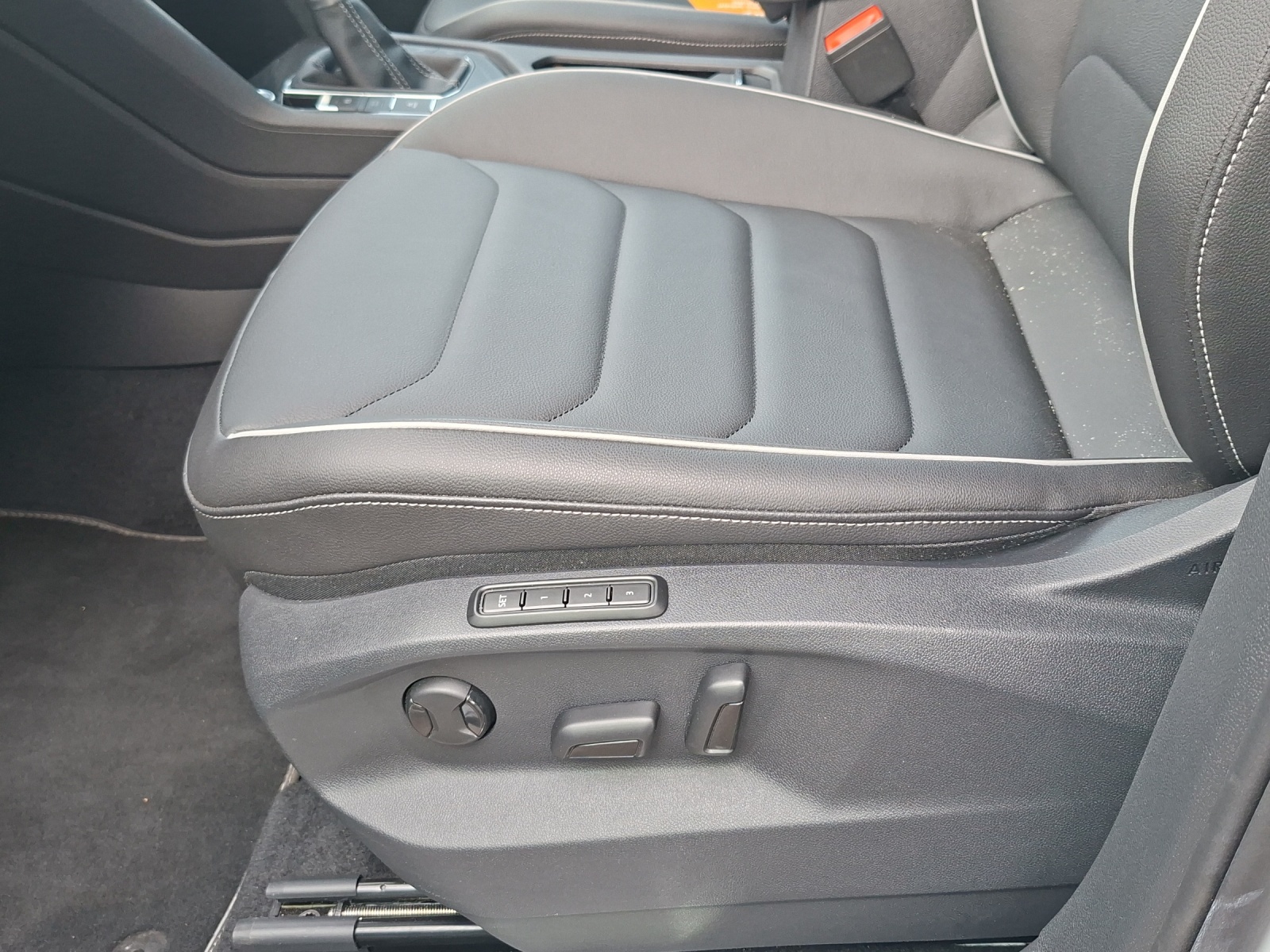 VW Tiguan 1.4TSI PHEV Selection DSG-image-14
