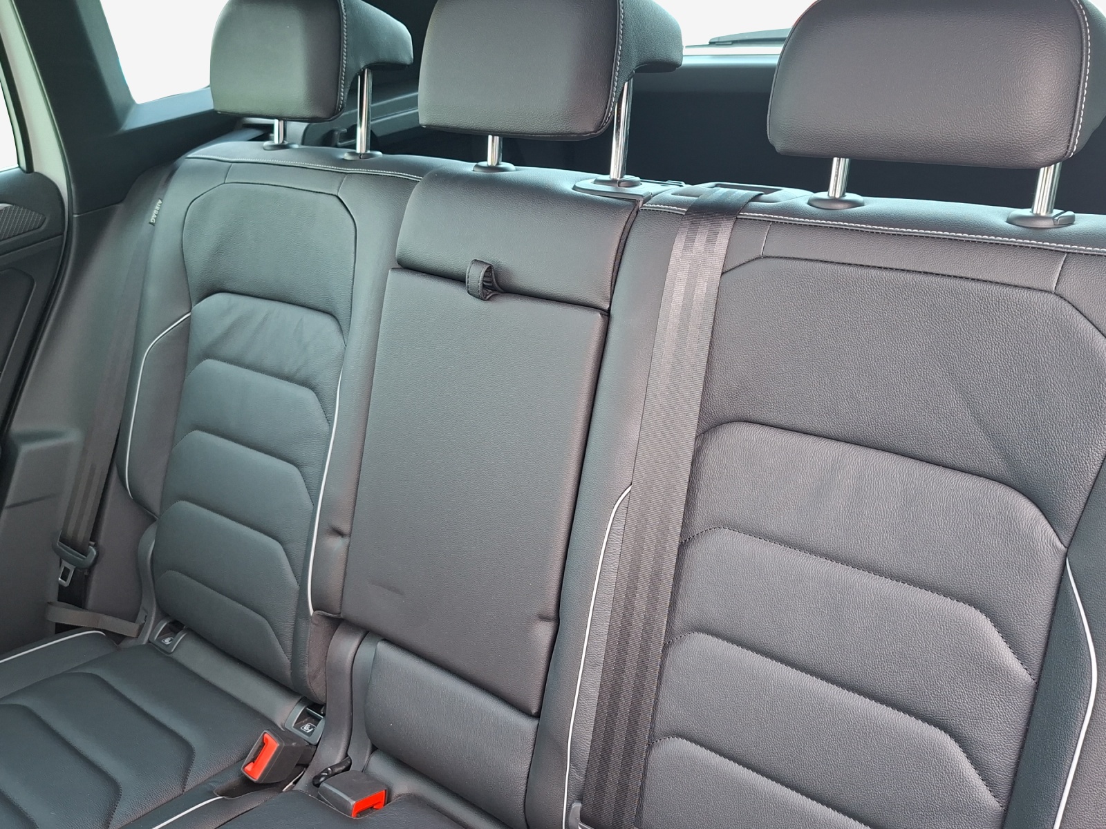 VW Tiguan 1.4TSI PHEV Selection DSG-image-11