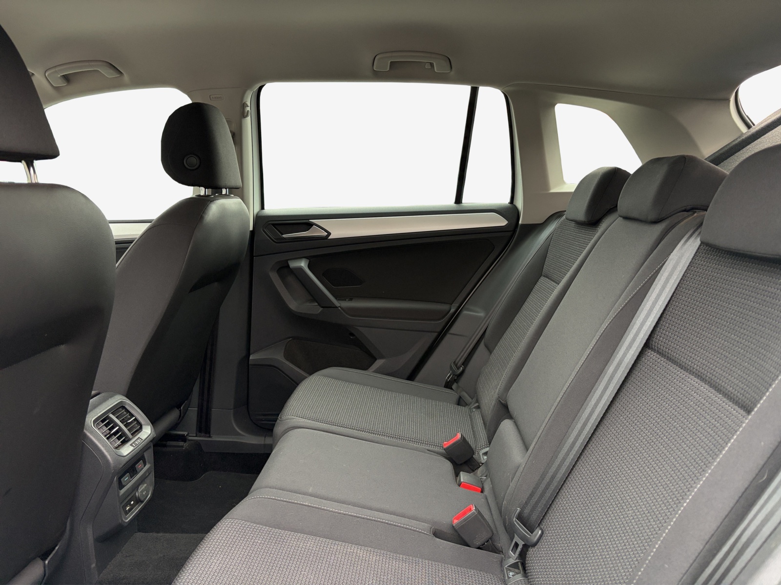 VW Tiguan 1.5TSI Evo Trendline-image-11
